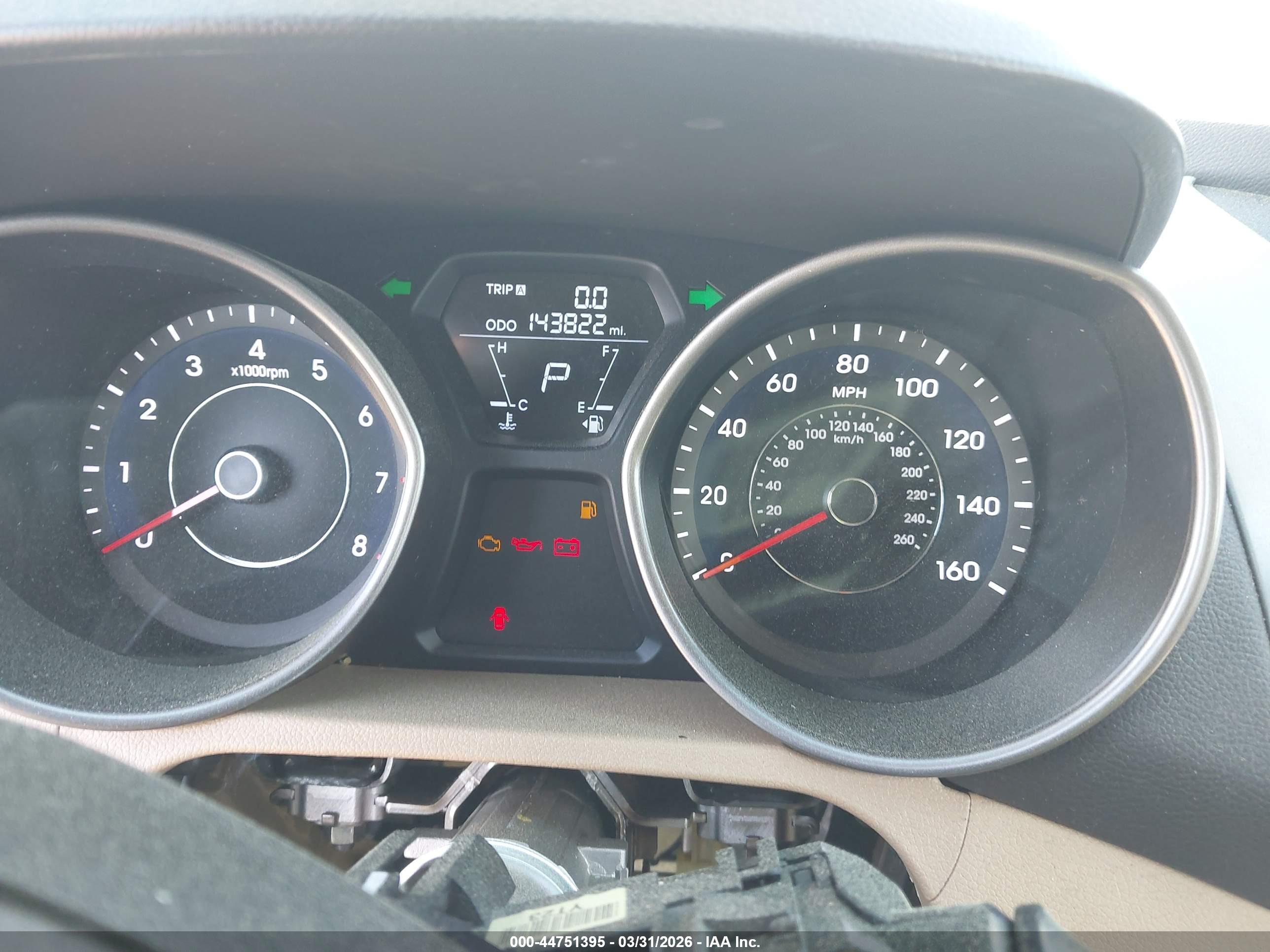 HYUNDAI ELANTRA image 7