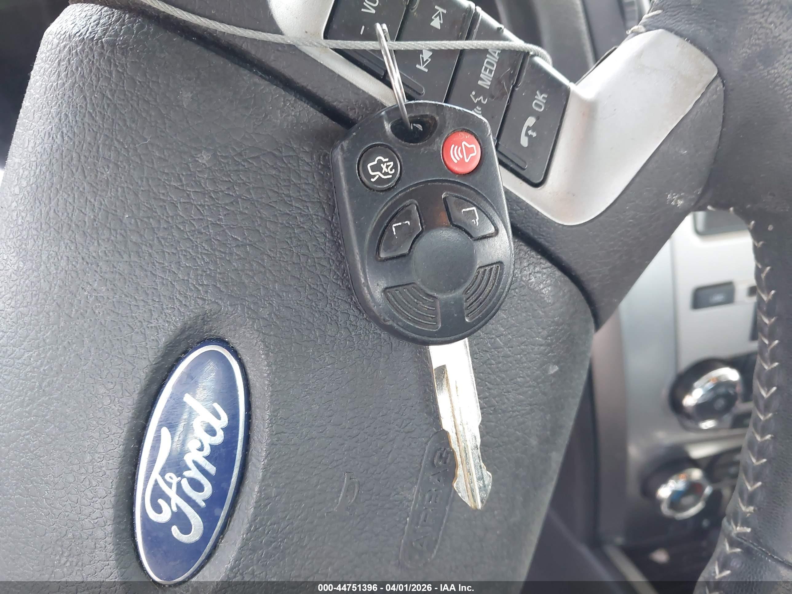 FORD FUSION image 11