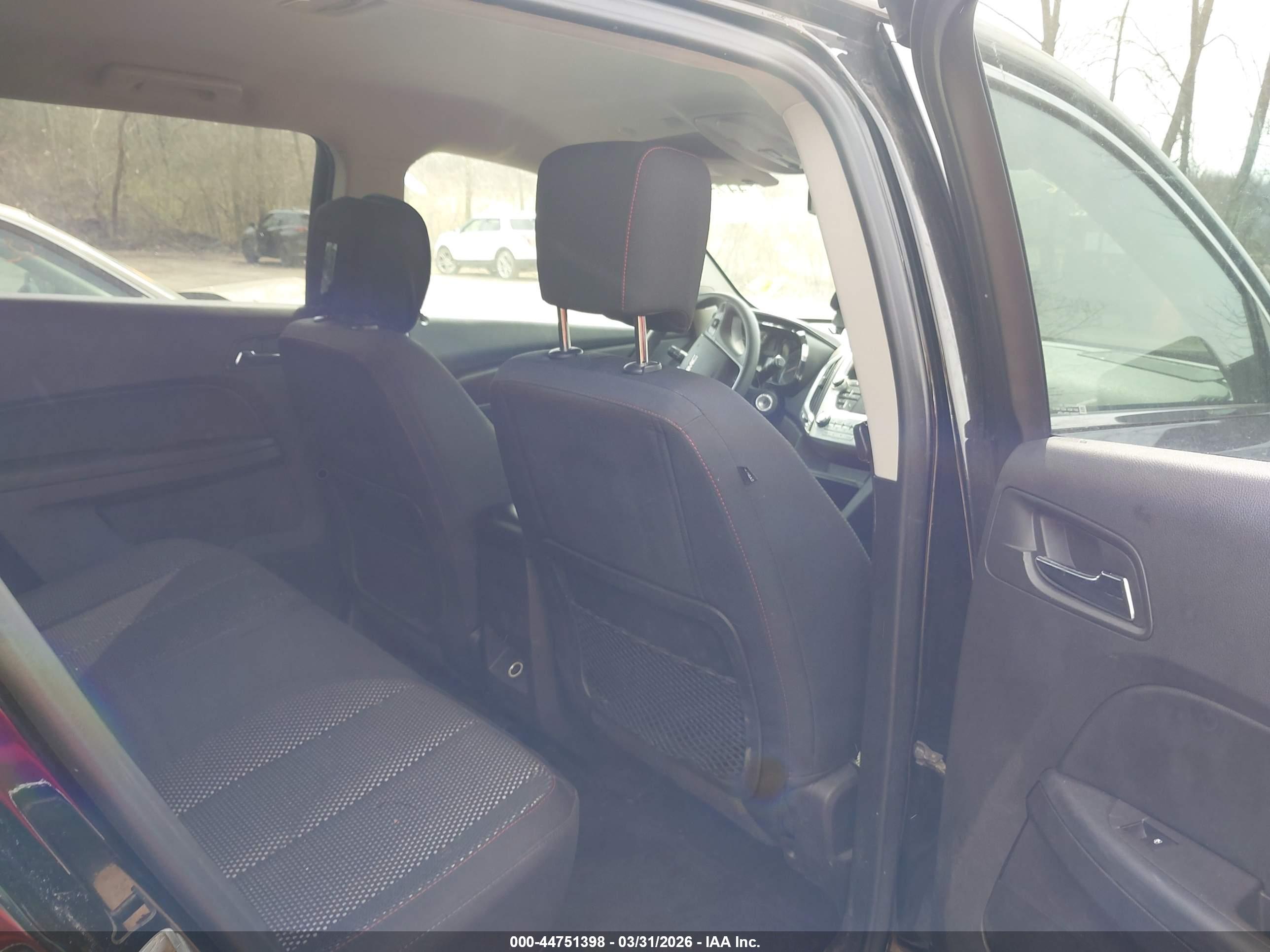 GMC TERRAIN image 8