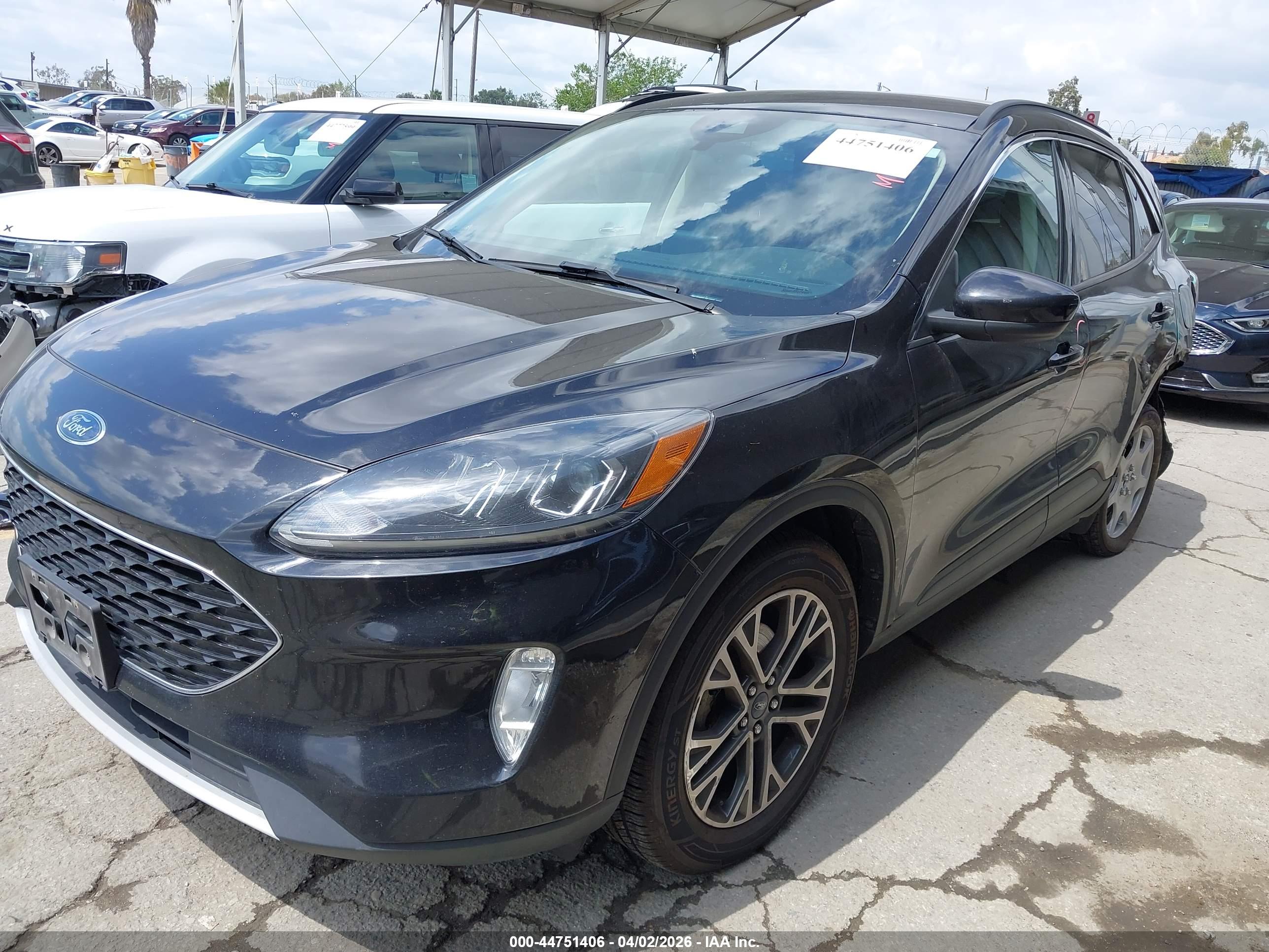 FORD ESCAPE image 2
