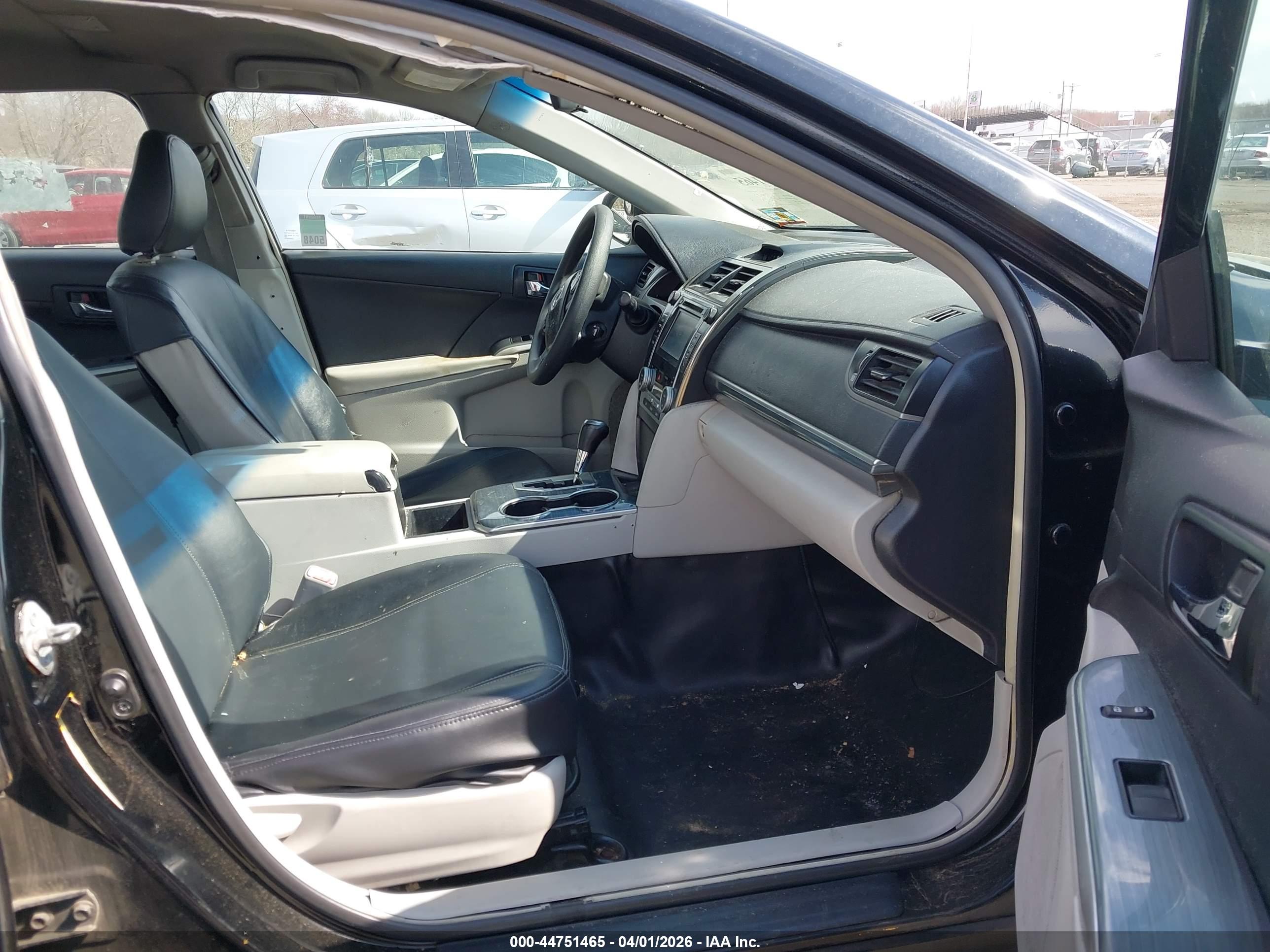 TOYOTA CAMRY image 5