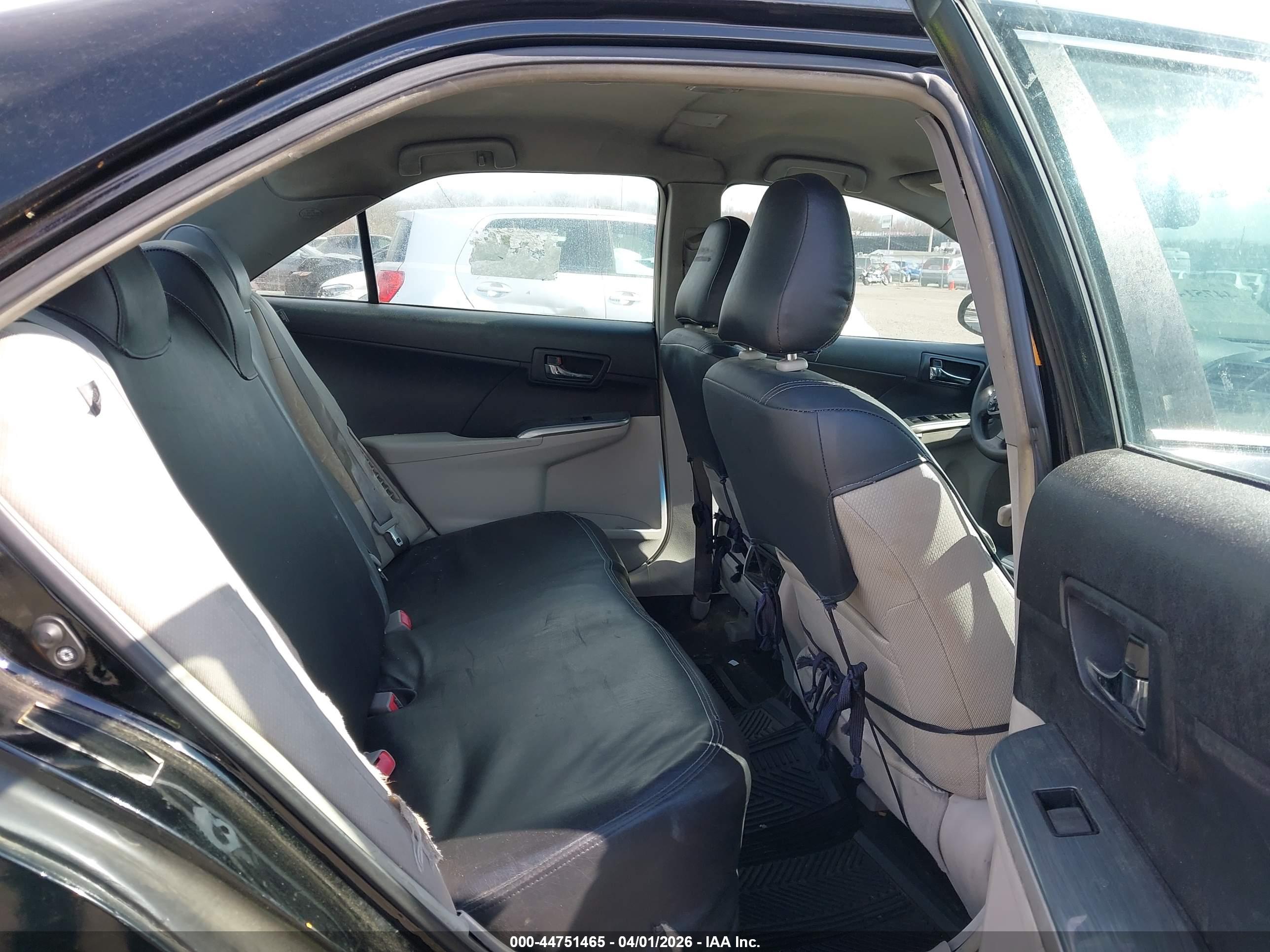 TOYOTA CAMRY image 8