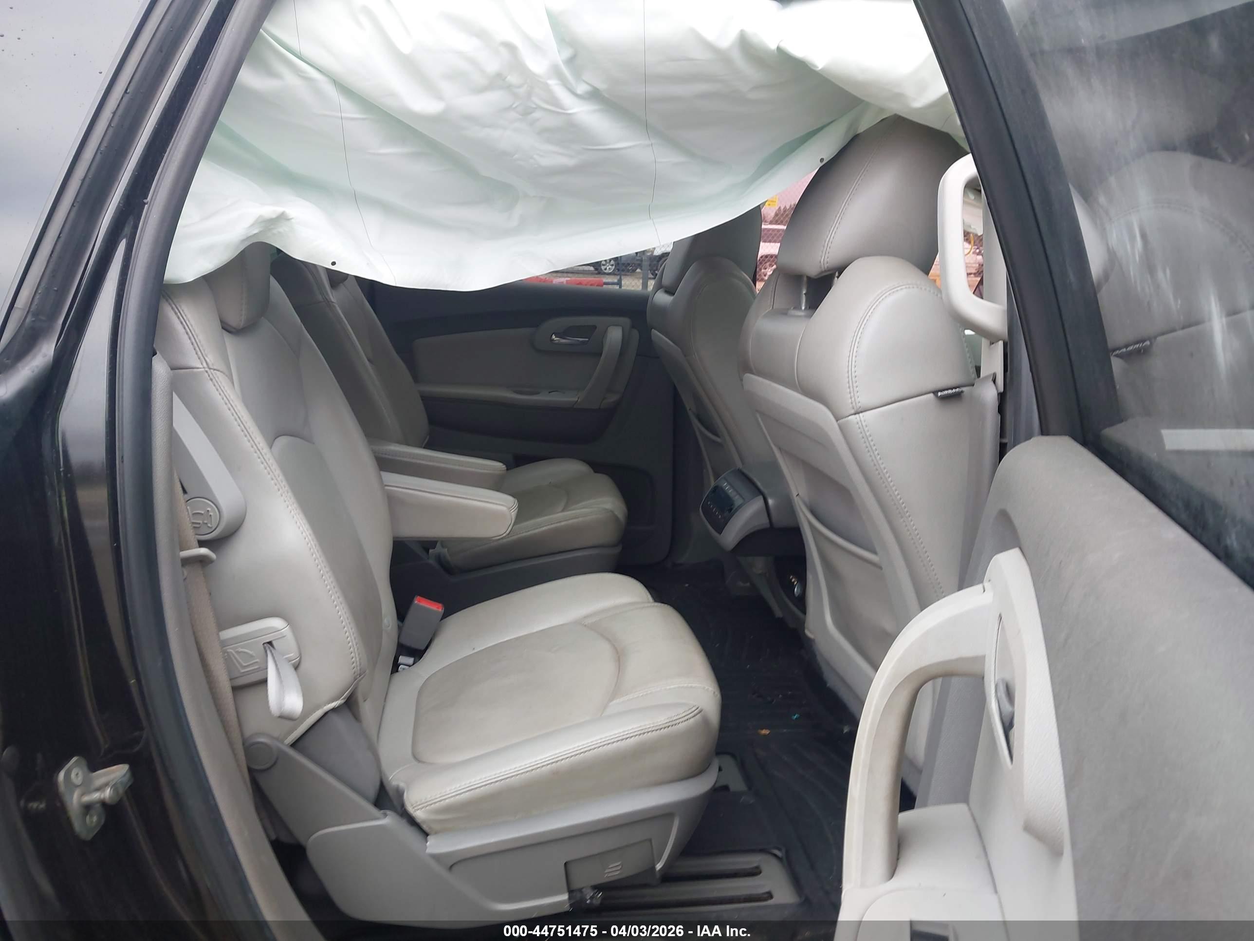 CHEVROLET TRAVERSE image 8
