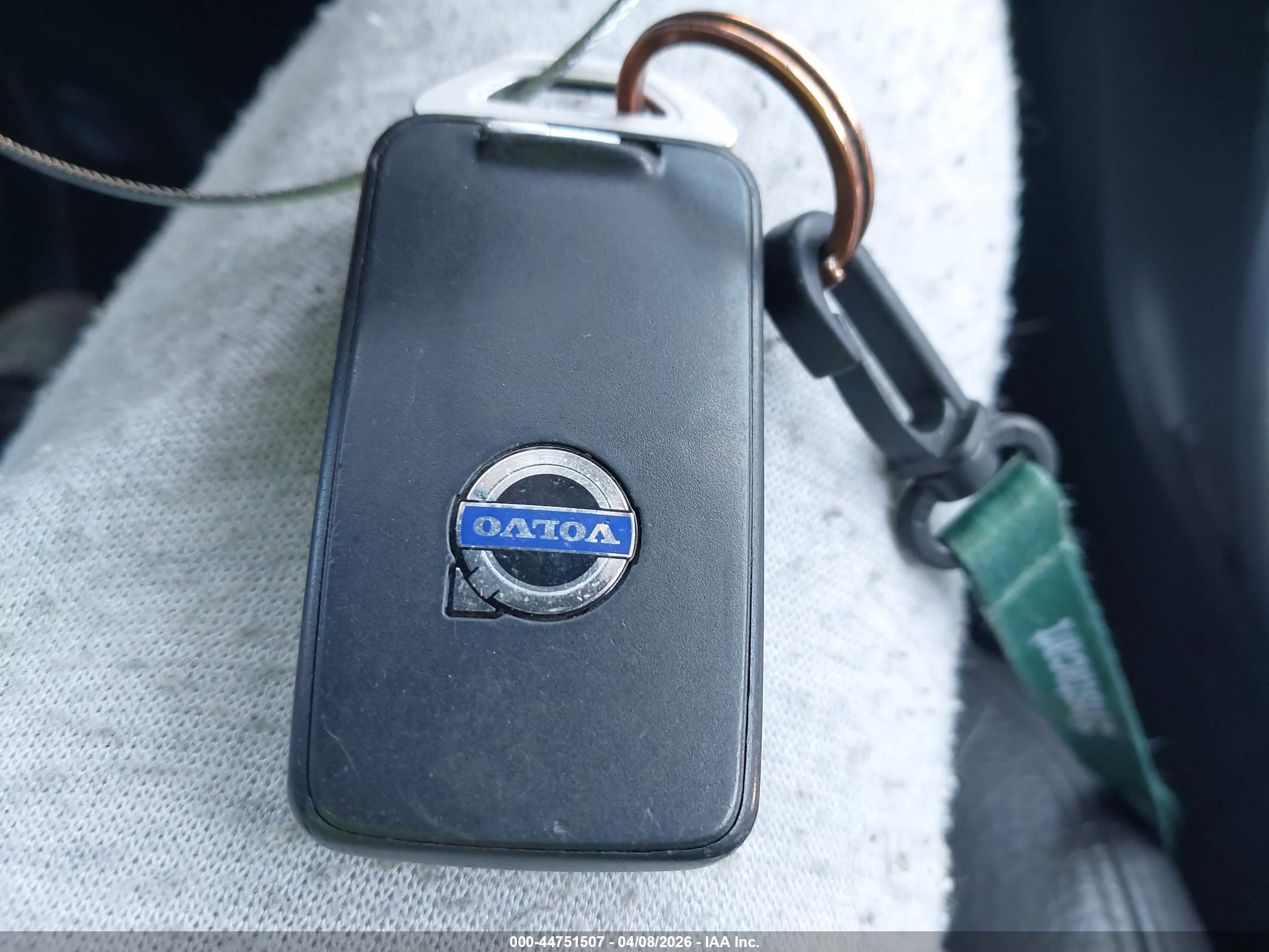 VOLVO S60 image 11