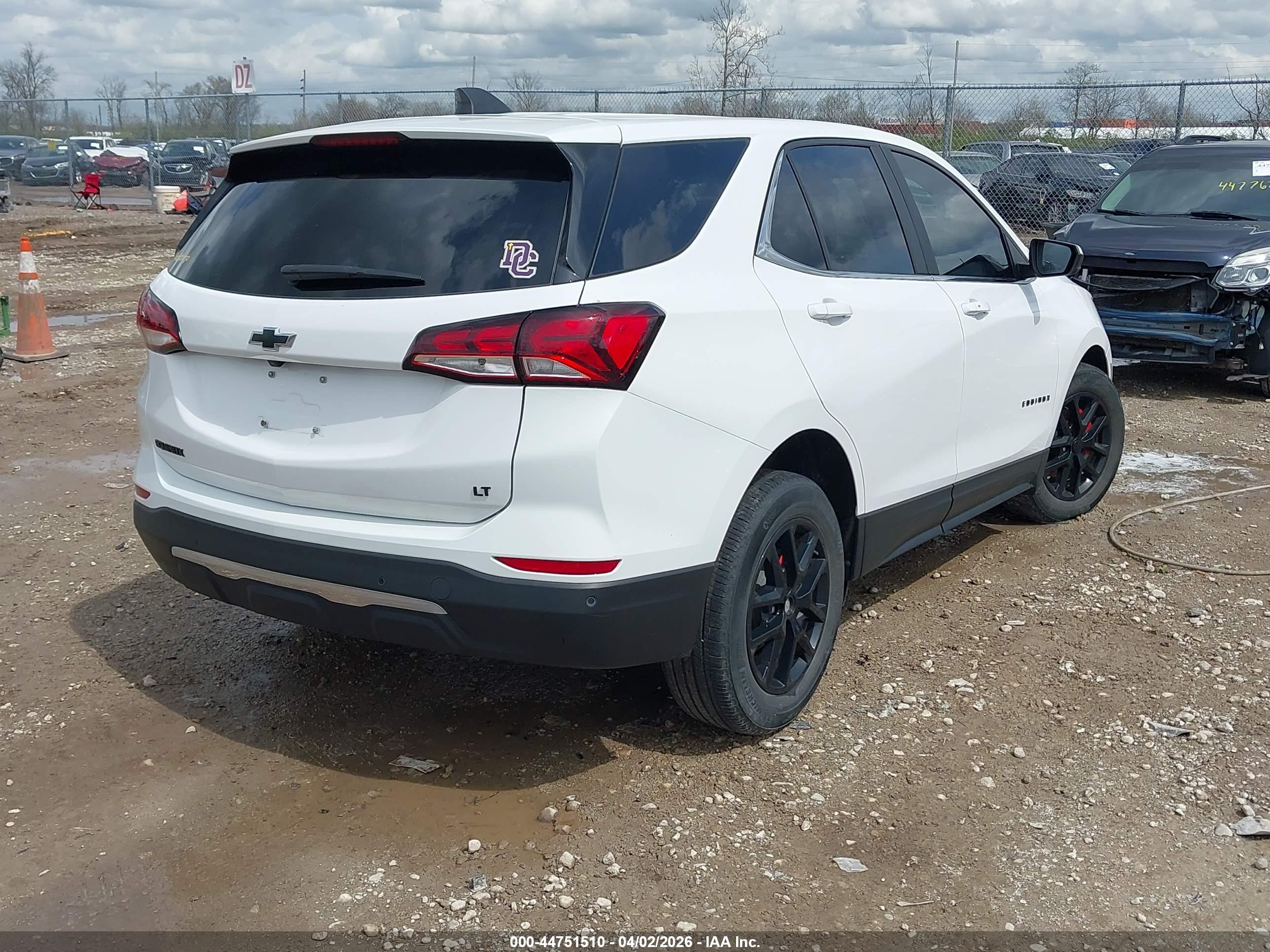 CHEVROLET EQUINOX image 4