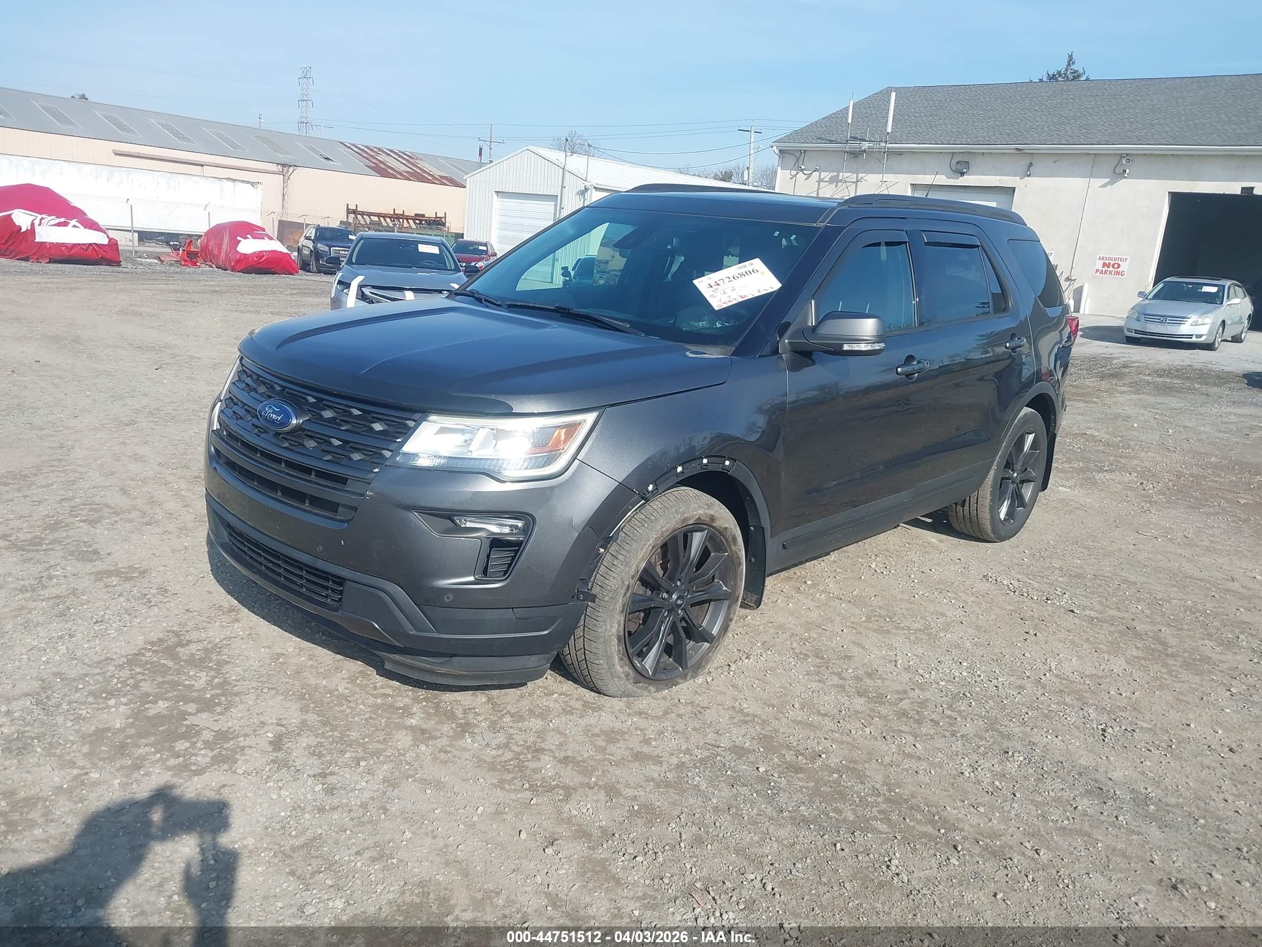 FORD EXPLORER image 2