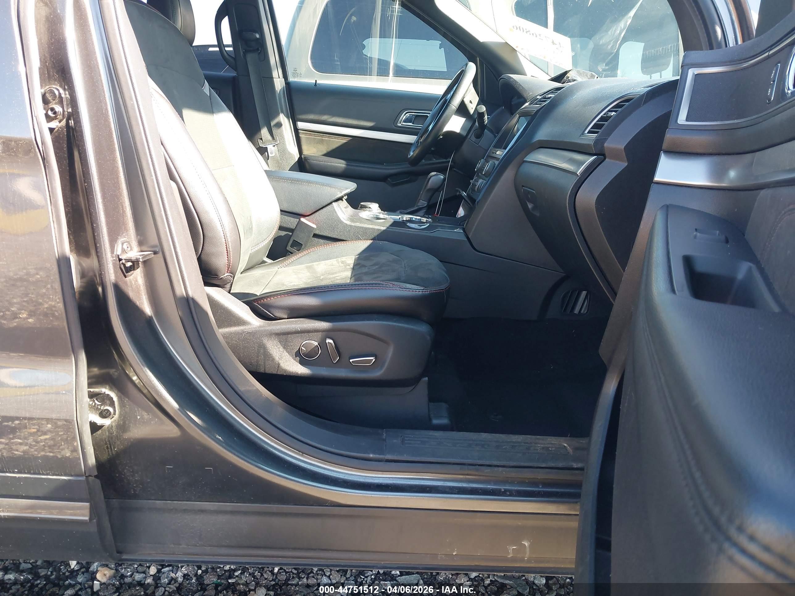 FORD EXPLORER image 5
