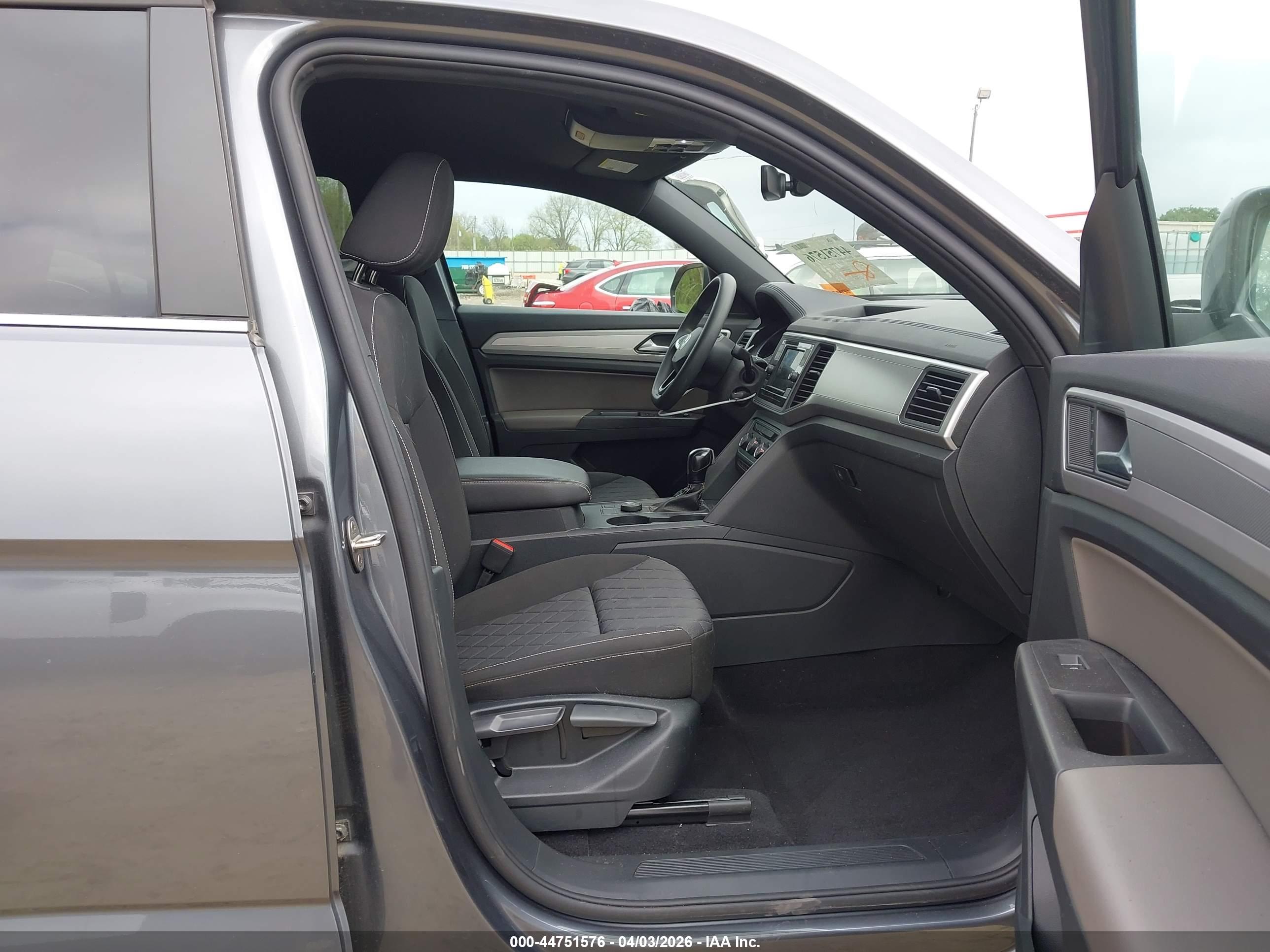 VOLKSWAGEN ATLAS image 5