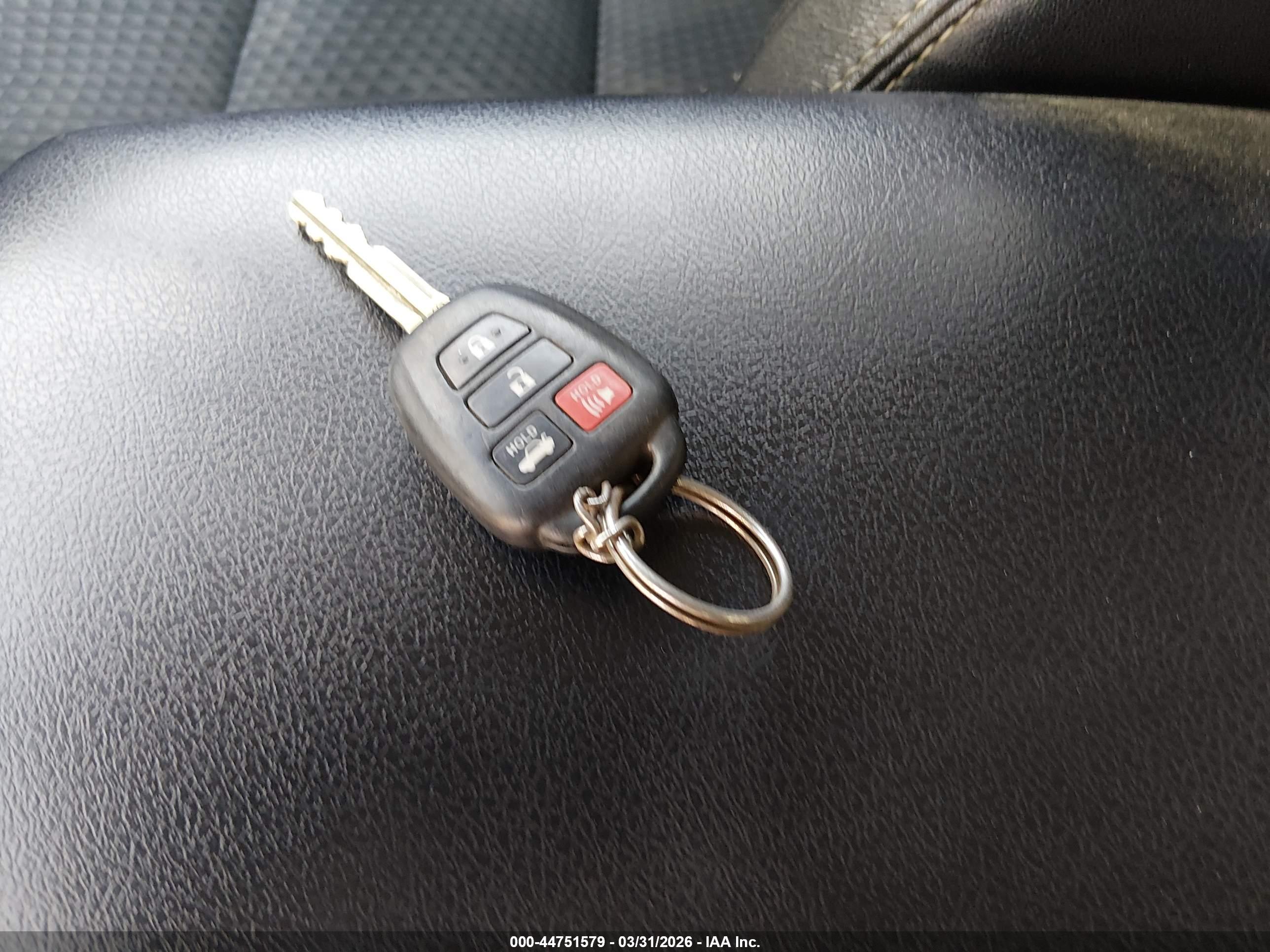 TOYOTA CAMRY image 11