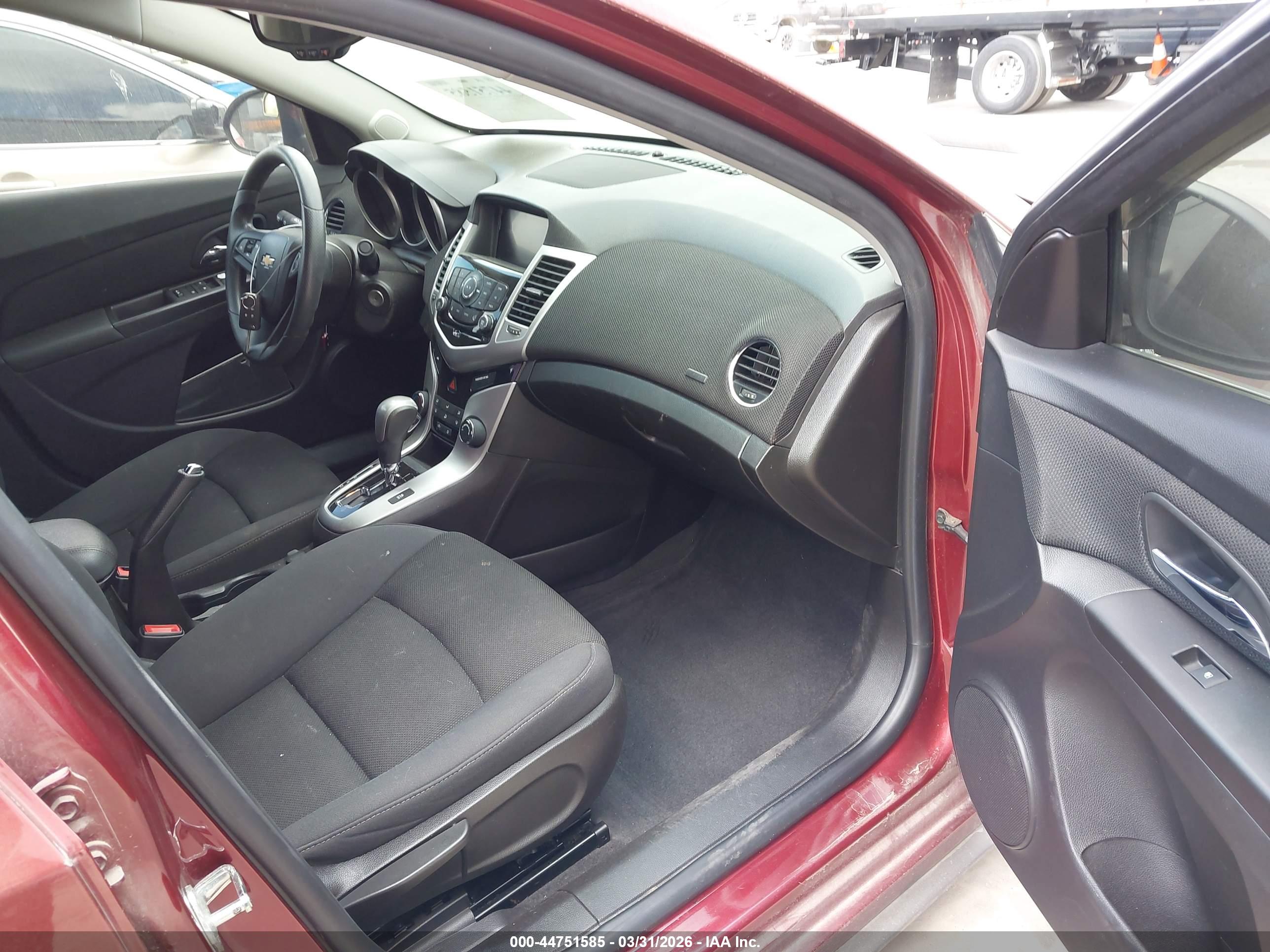 CHEVROLET CRUZE image 5
