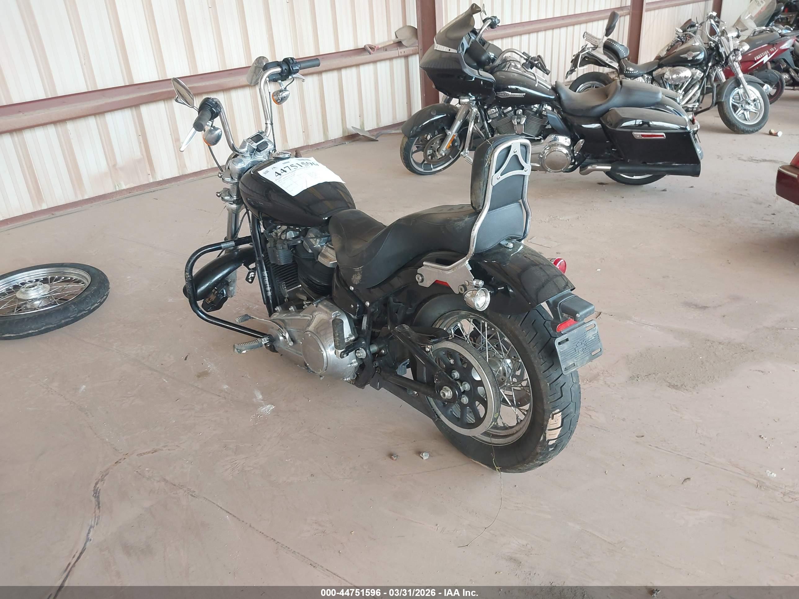 HARLEY-DAVIDSON FXST image 3