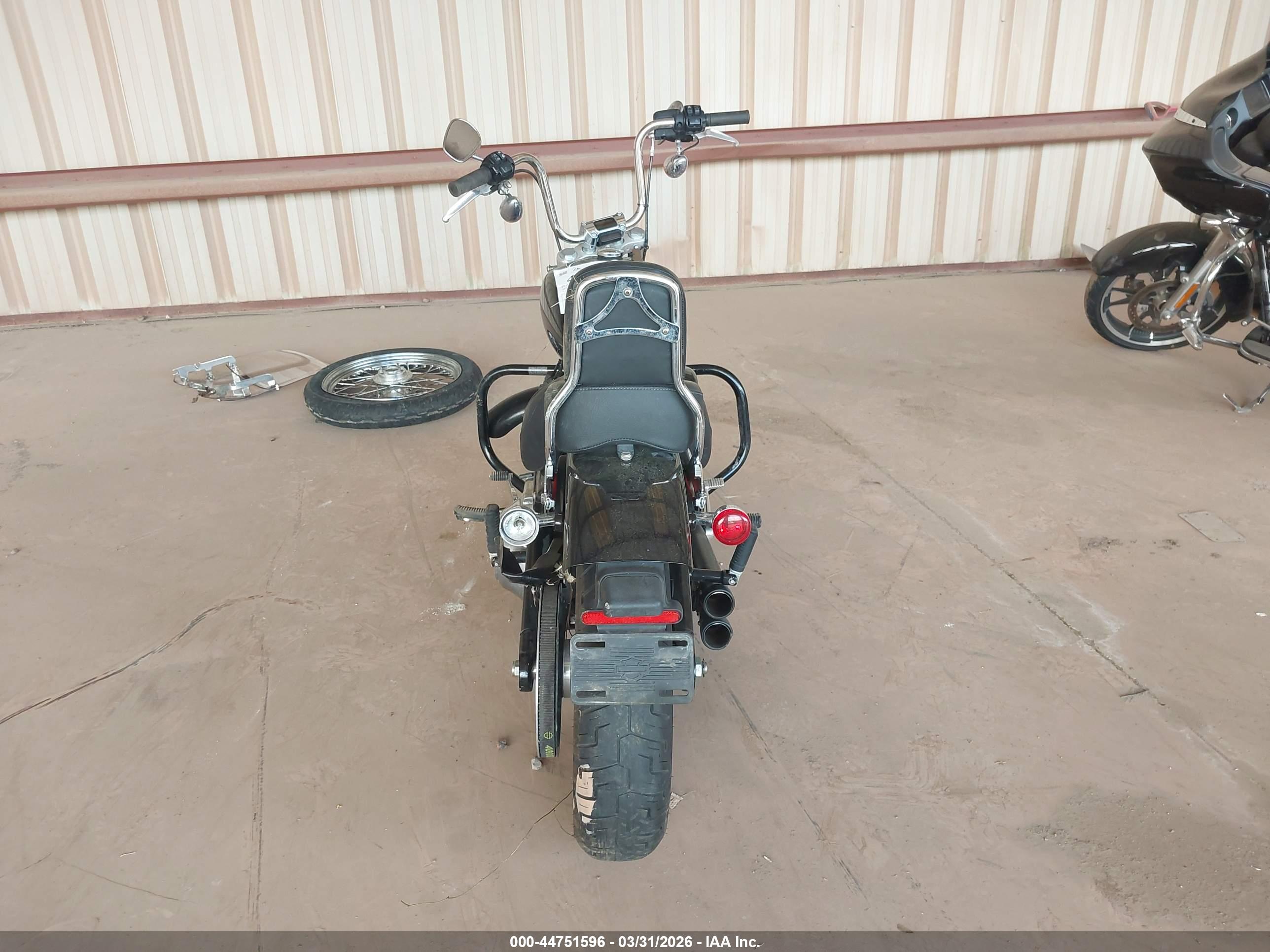 HARLEY-DAVIDSON FXST image 6