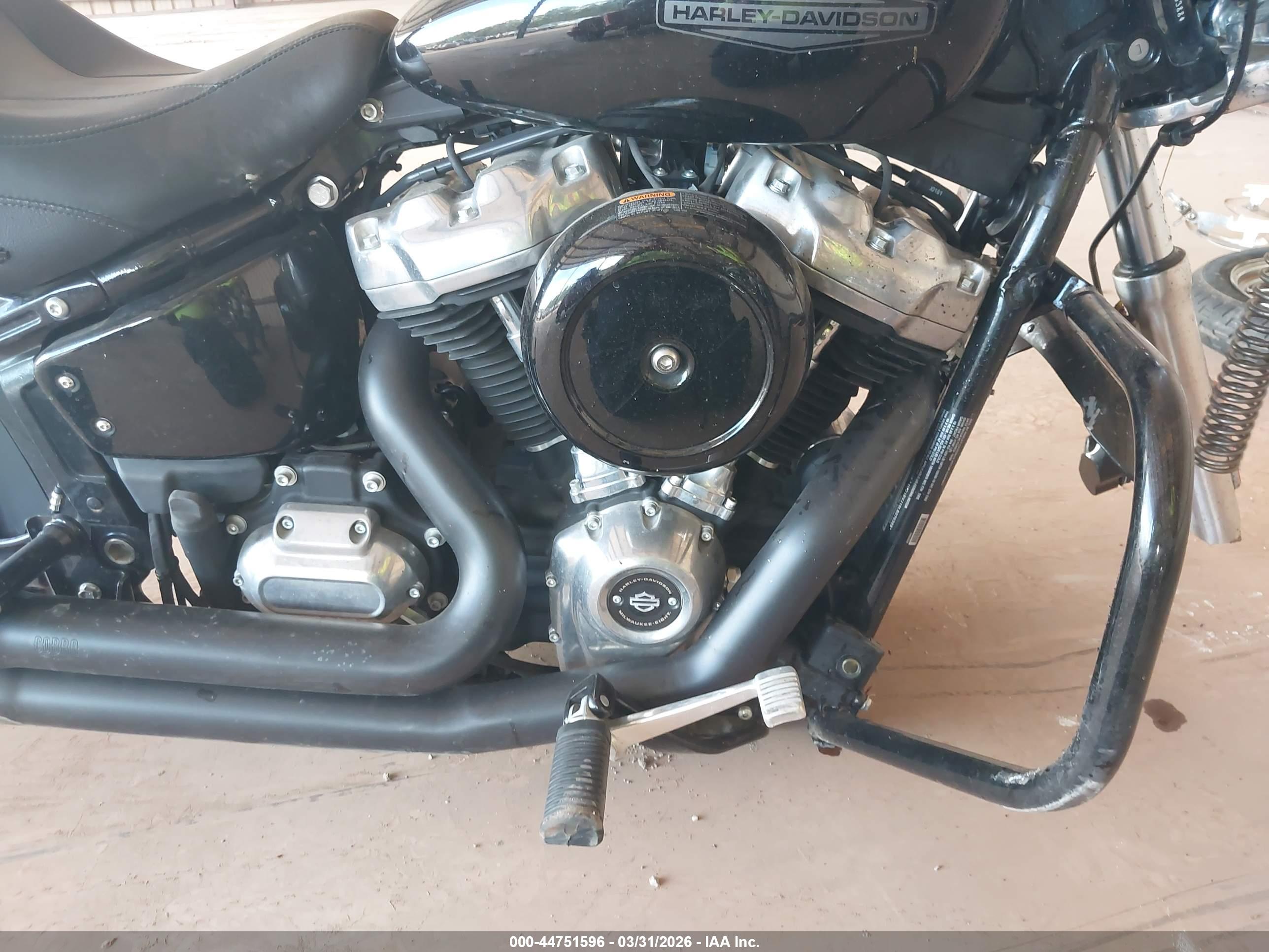 HARLEY-DAVIDSON FXST image 8