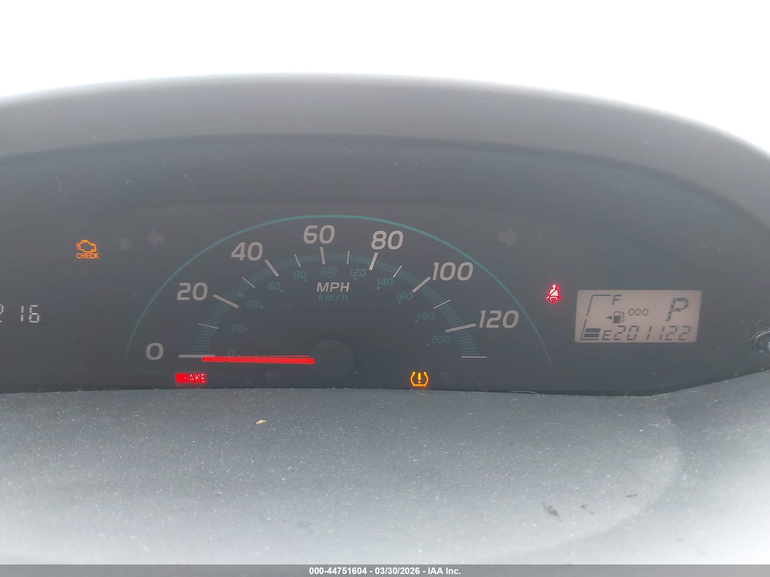TOYOTA YARIS image 7