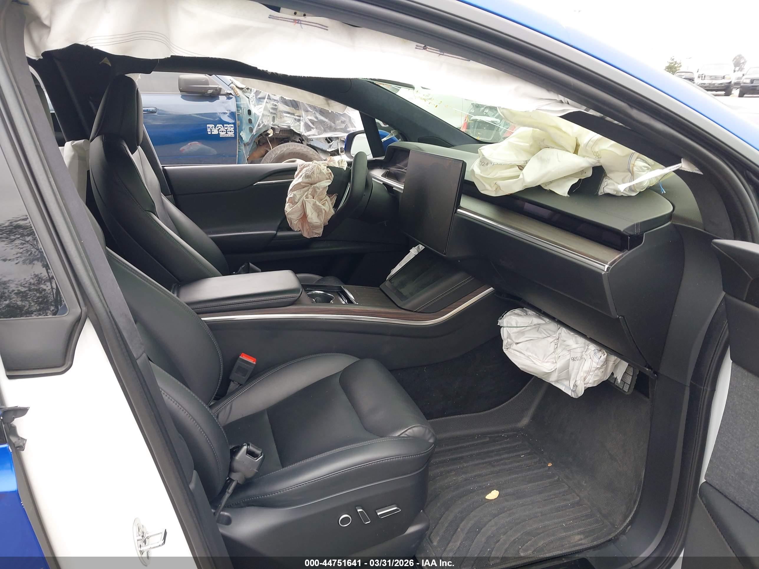 TESLA MODEL image 5