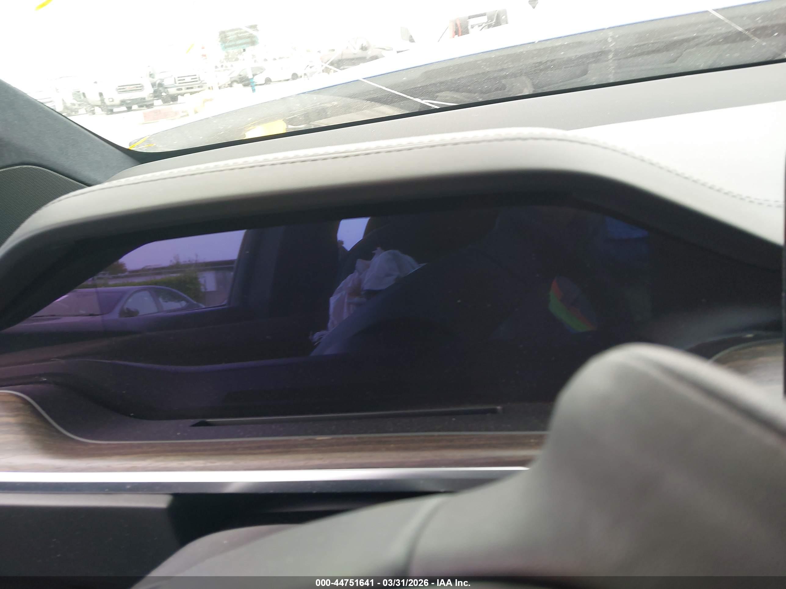 TESLA MODEL image 7