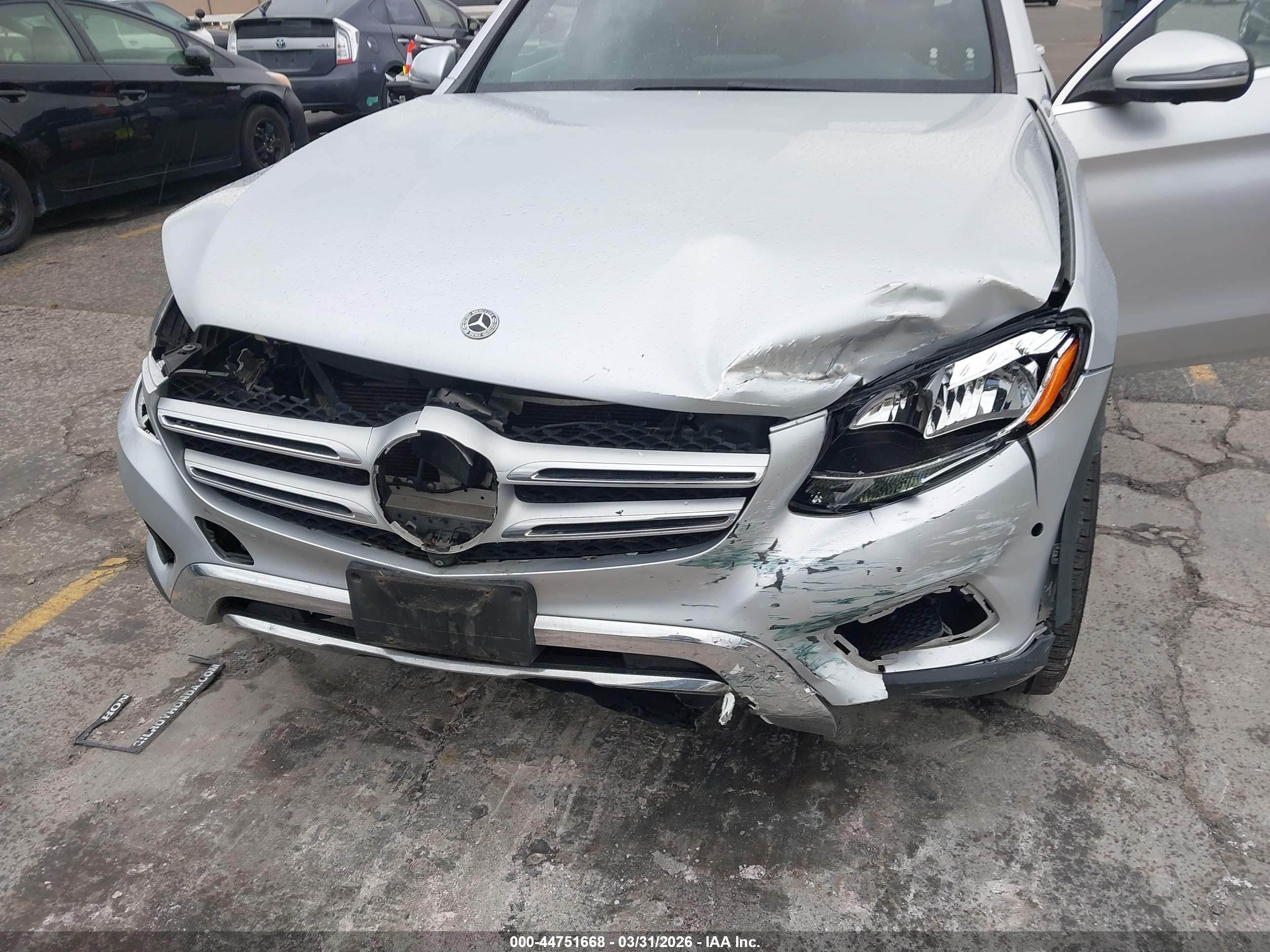 MERCEDES-BENZ GLC image 6