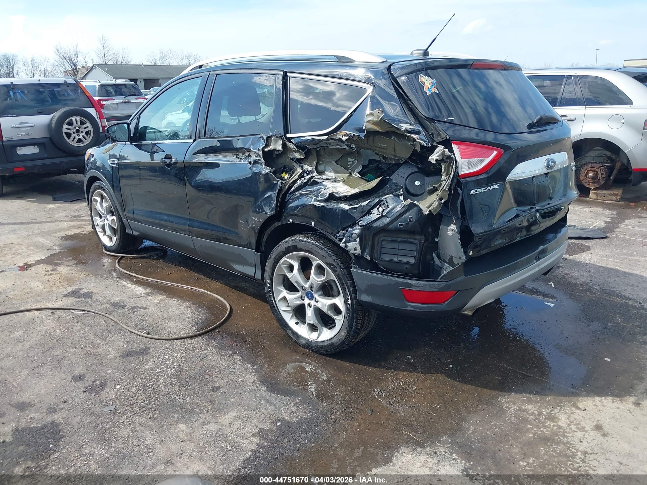 FORD ESCAPE image 3