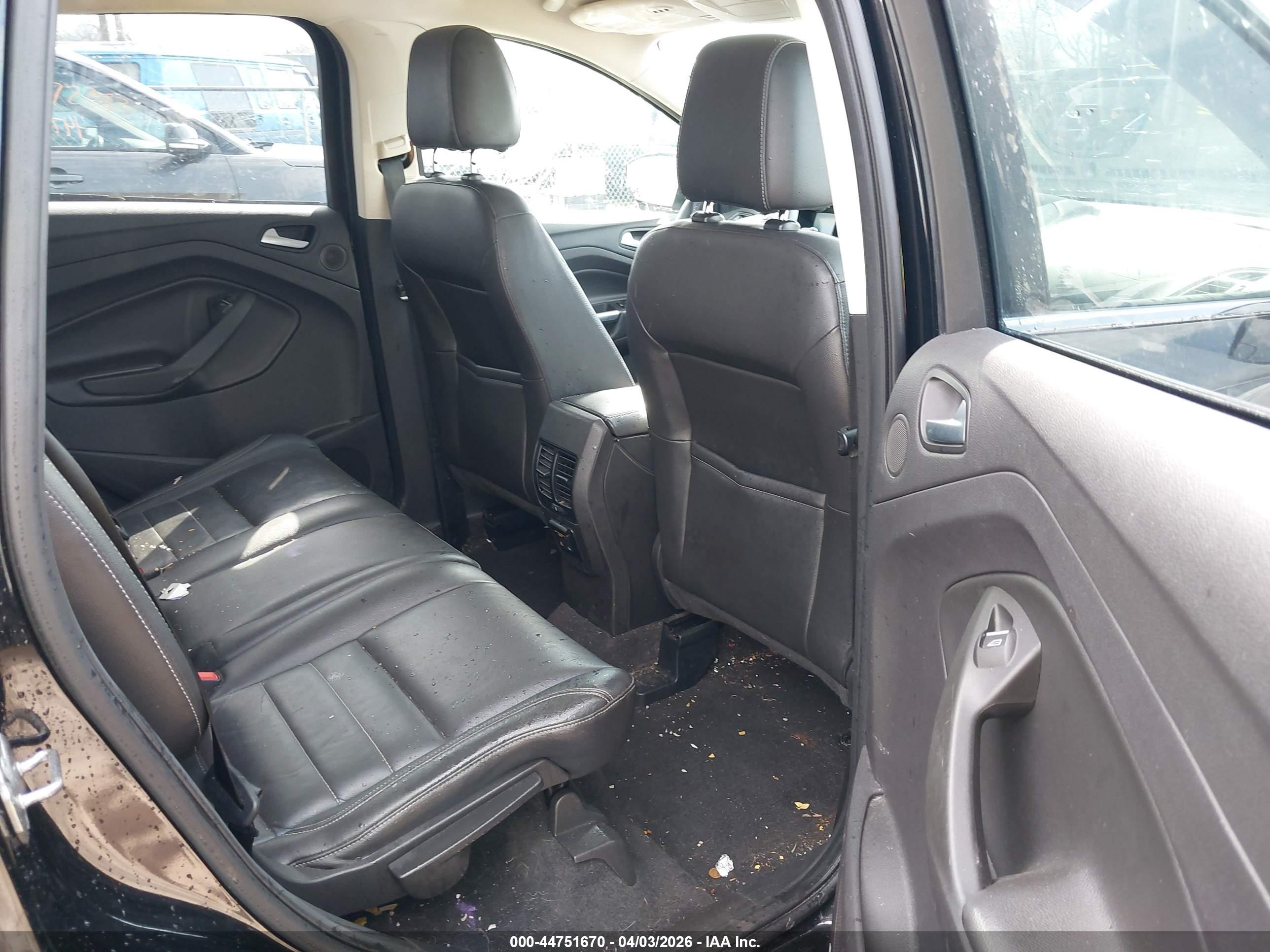 FORD ESCAPE image 8