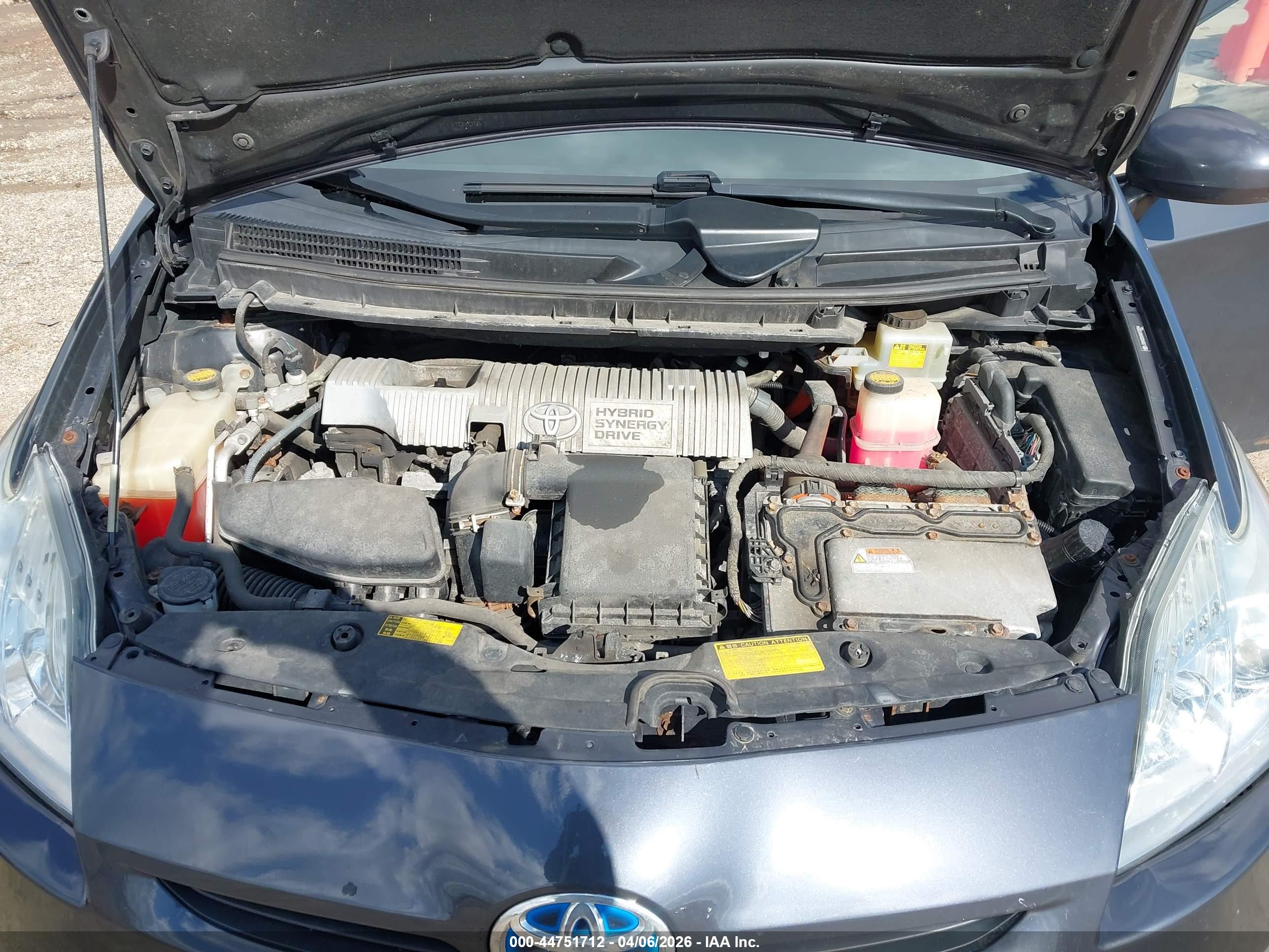 TOYOTA PRIUS image 10