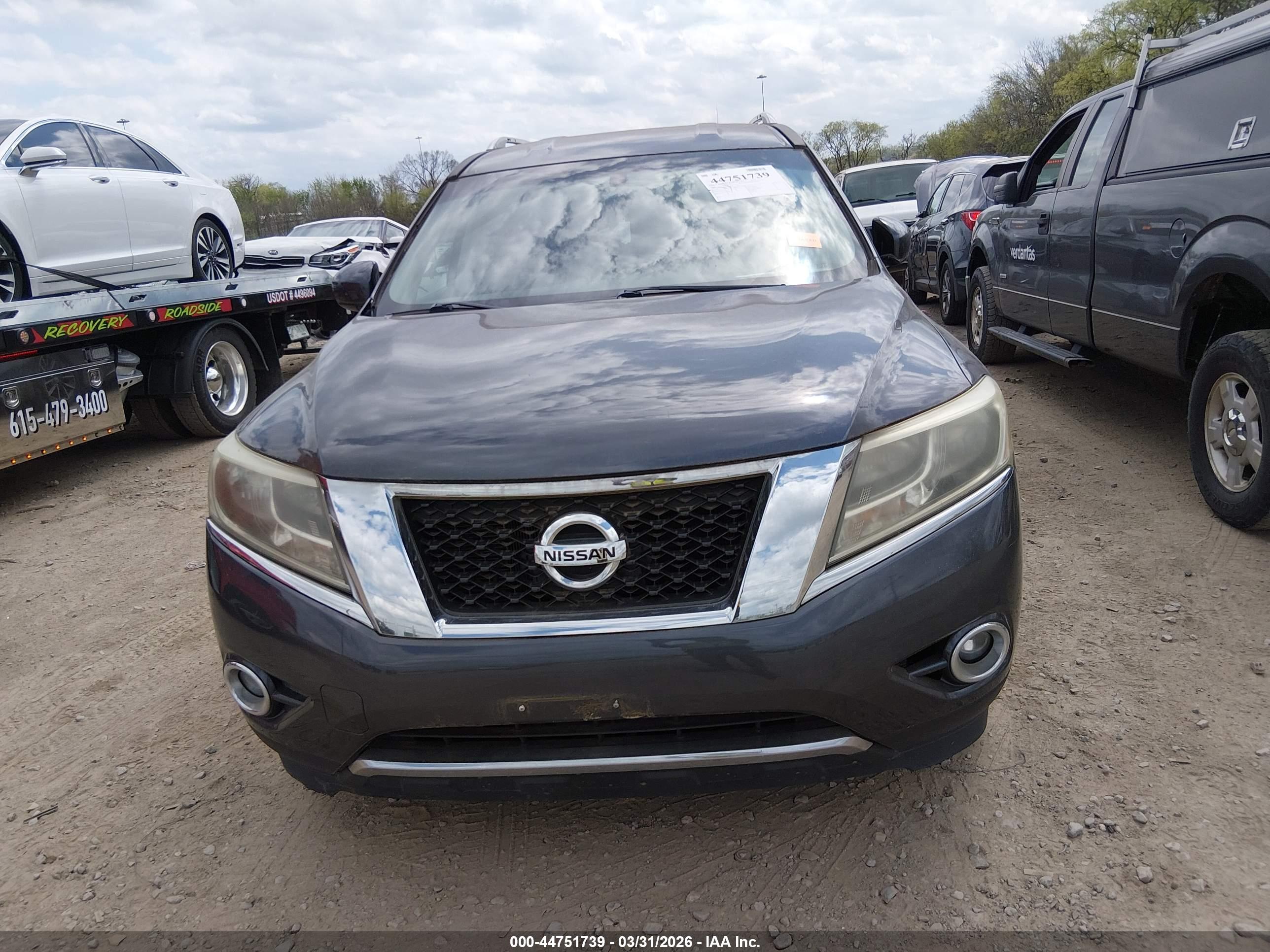 NISSAN PATHFINDER image 6