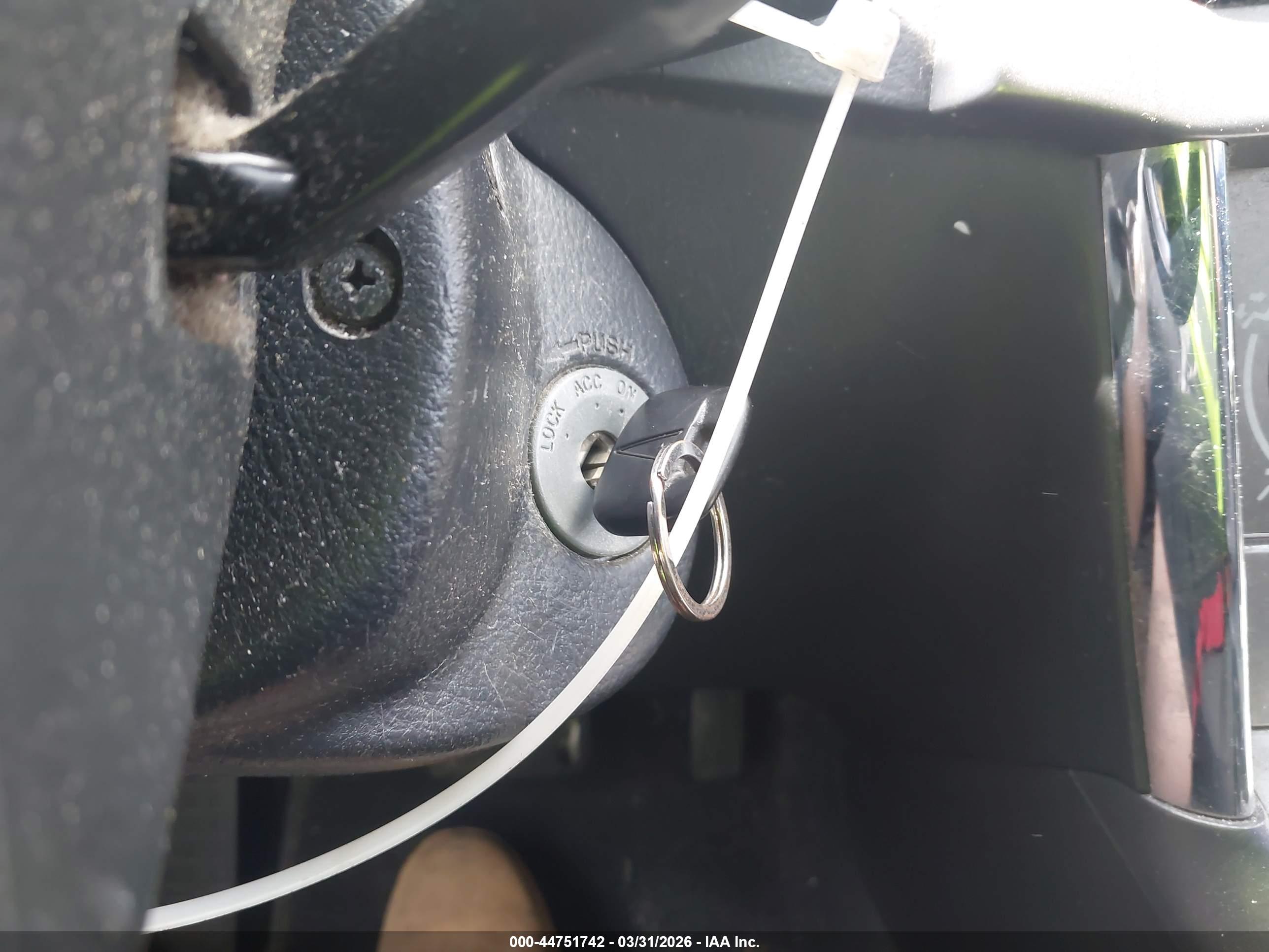PONTIAC VIBE image 11