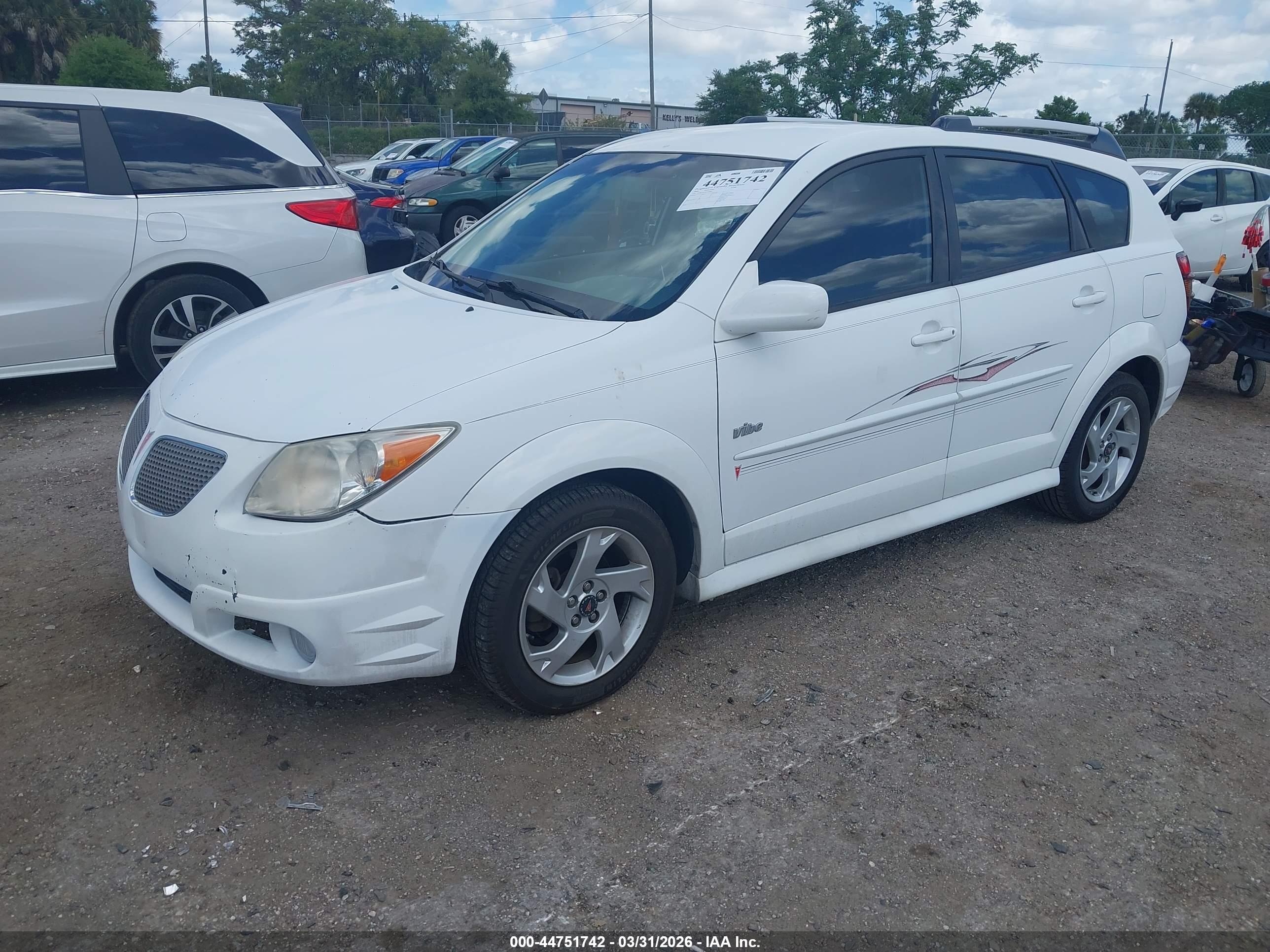 PONTIAC VIBE image 2