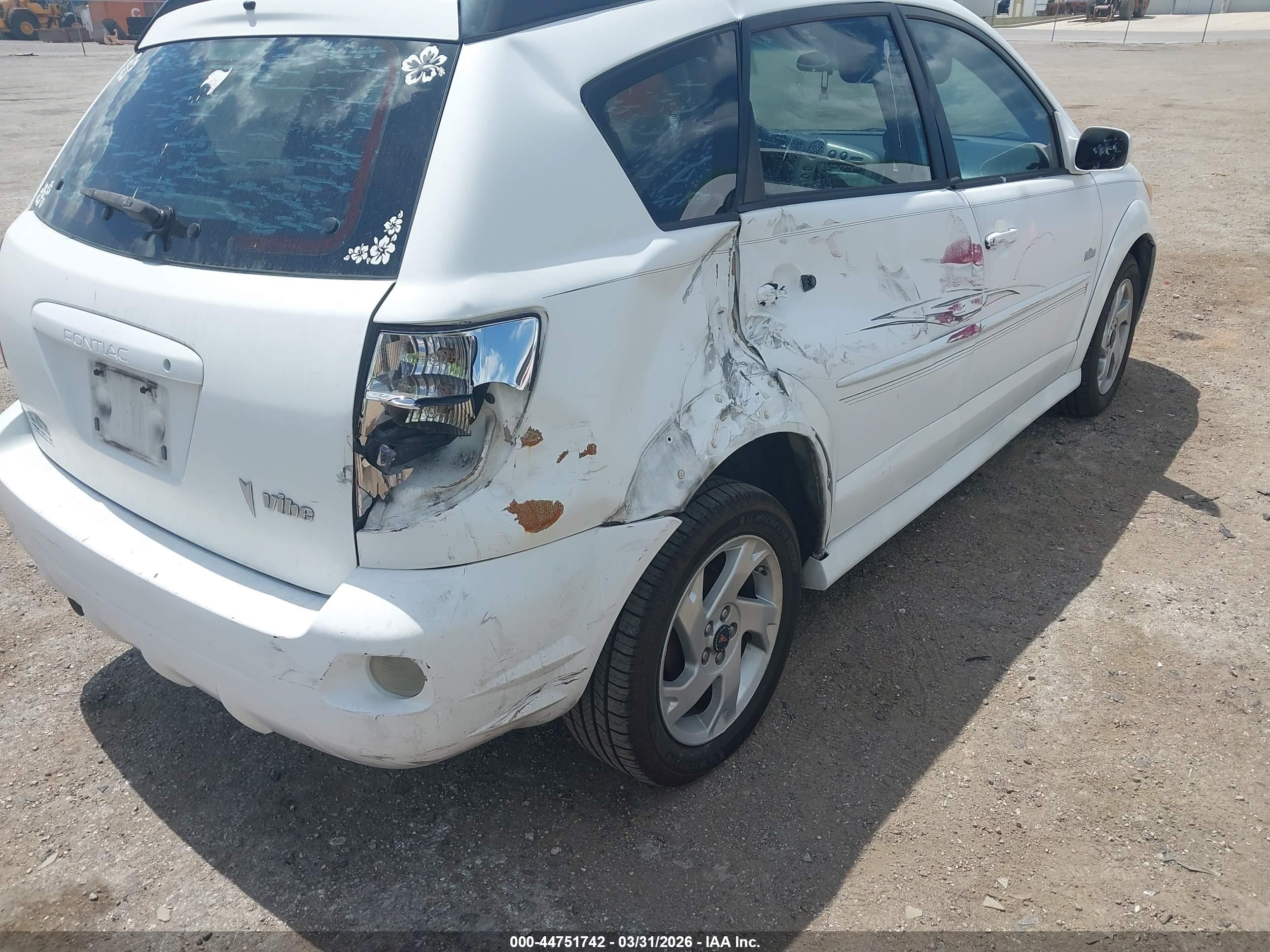 PONTIAC VIBE image 6