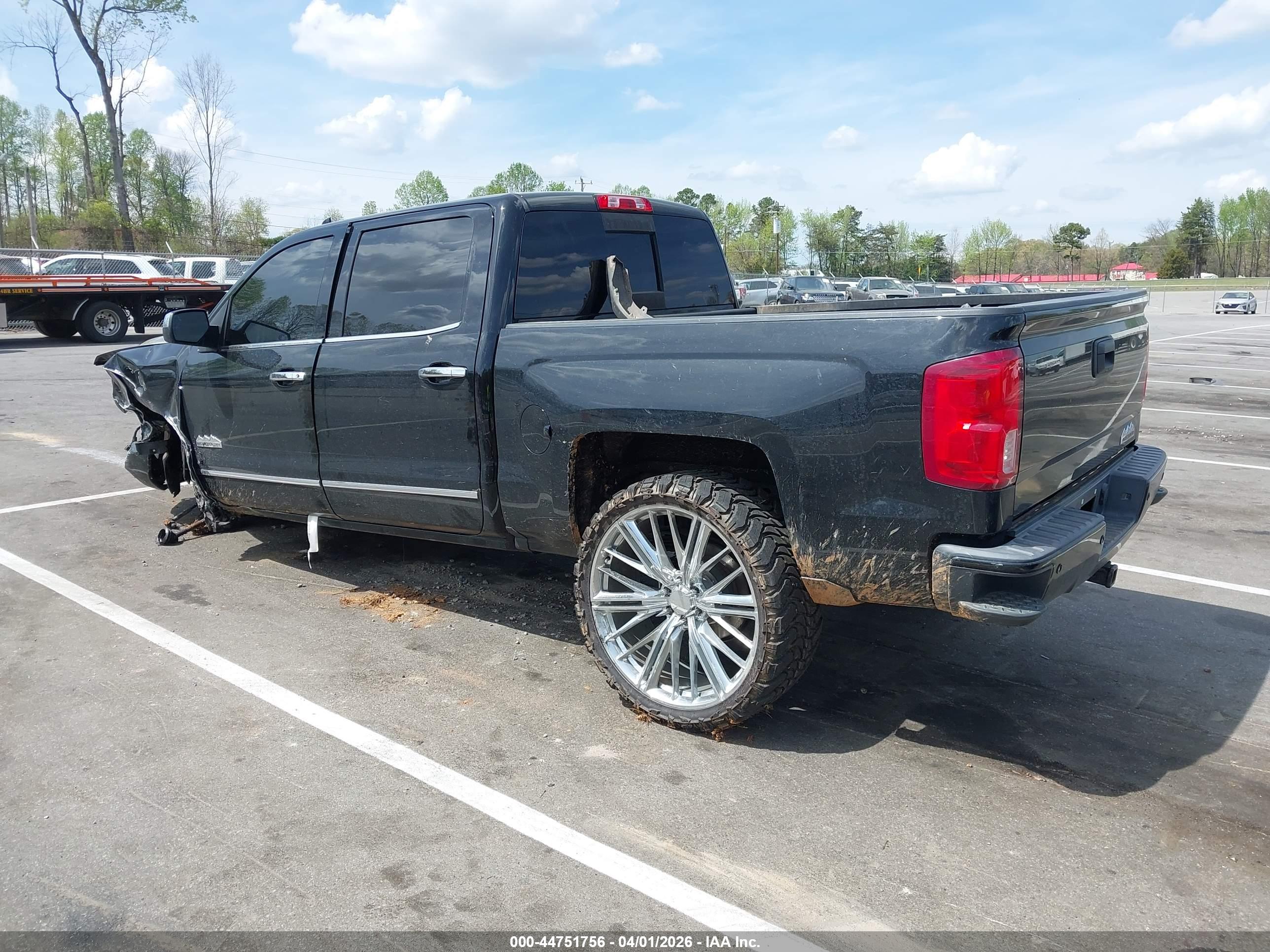 CHEVROLET SILVERADO image 3