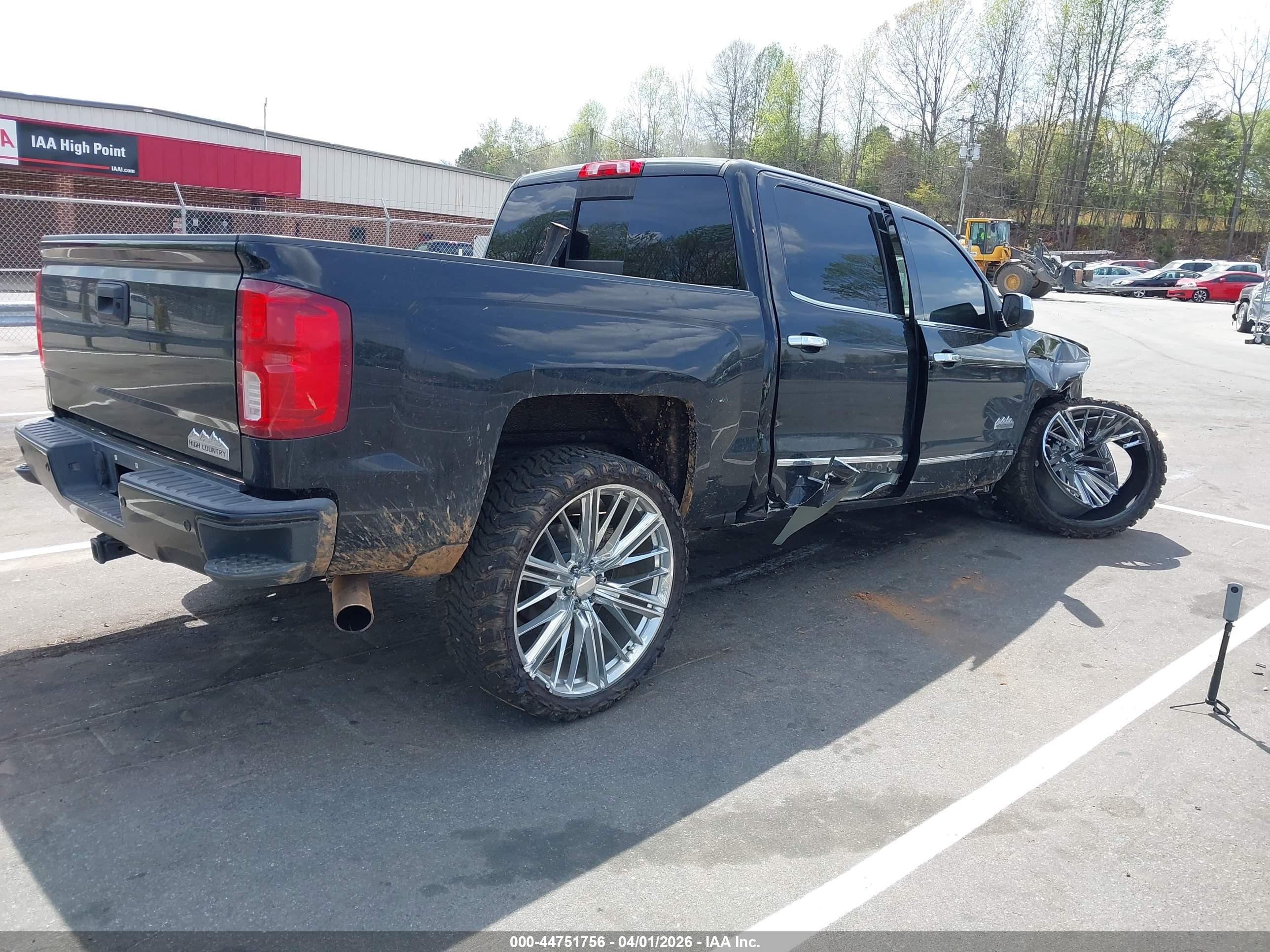 CHEVROLET SILVERADO image 4