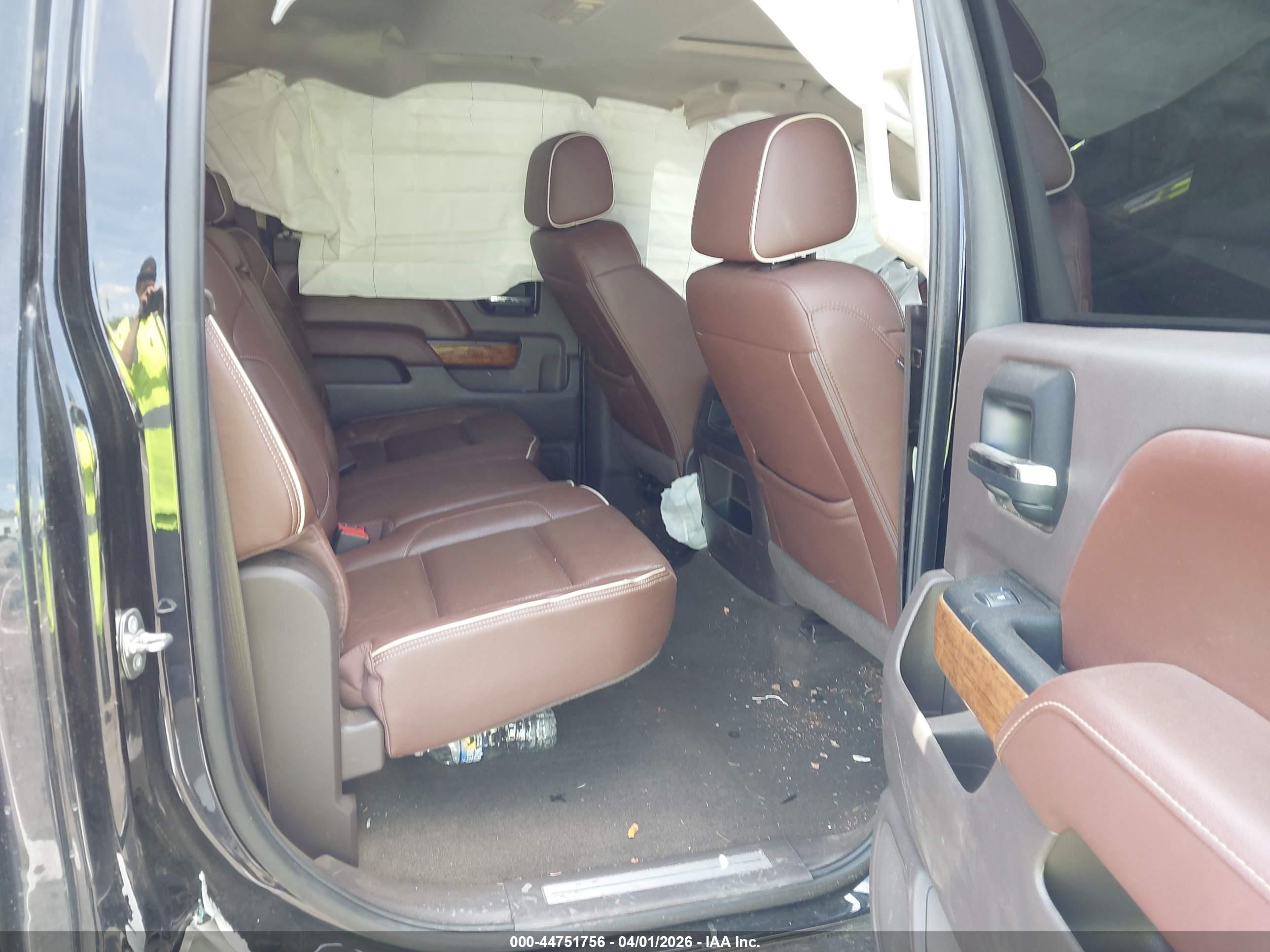 CHEVROLET SILVERADO image 8