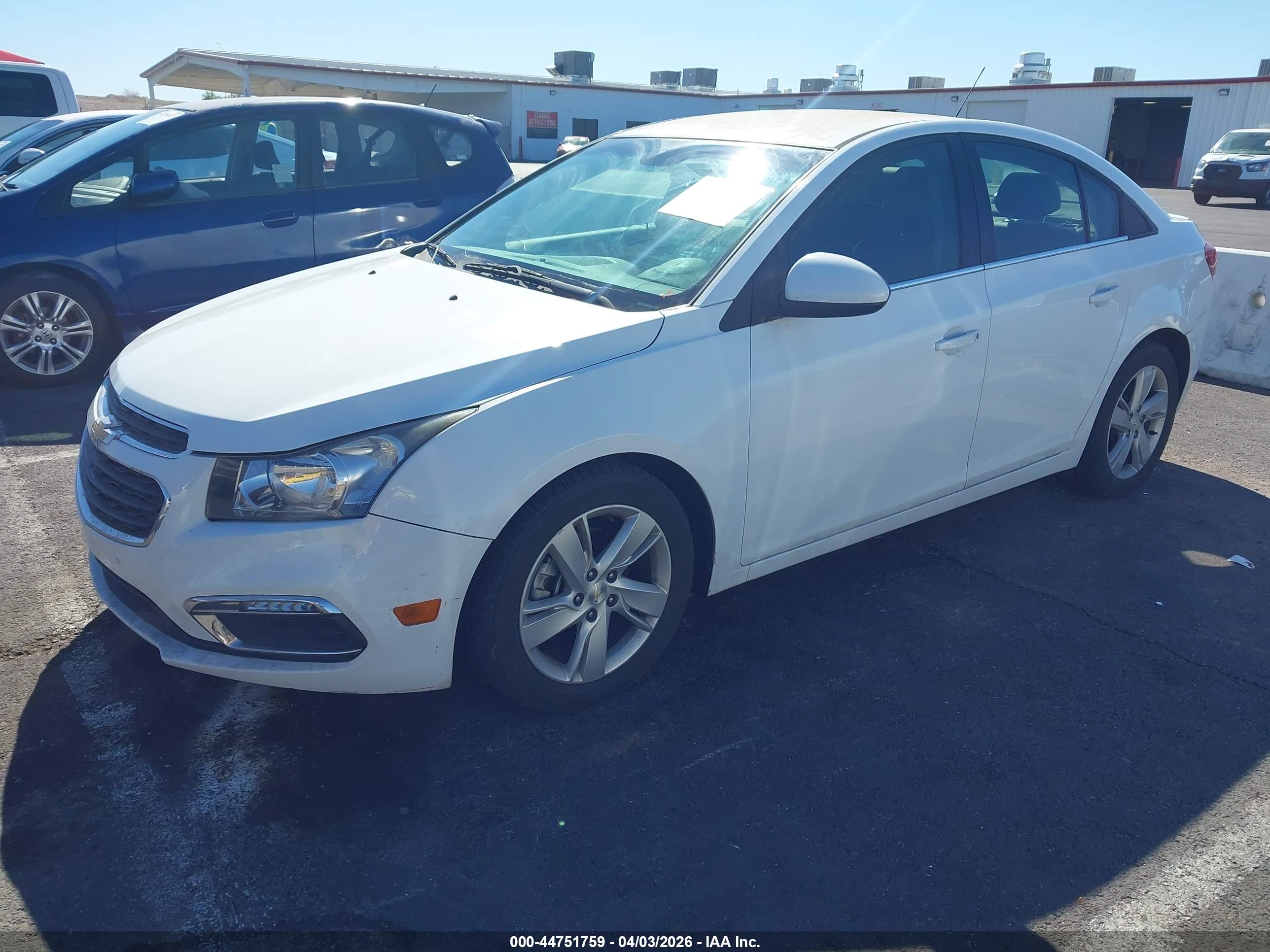 CHEVROLET CRUZE image 2