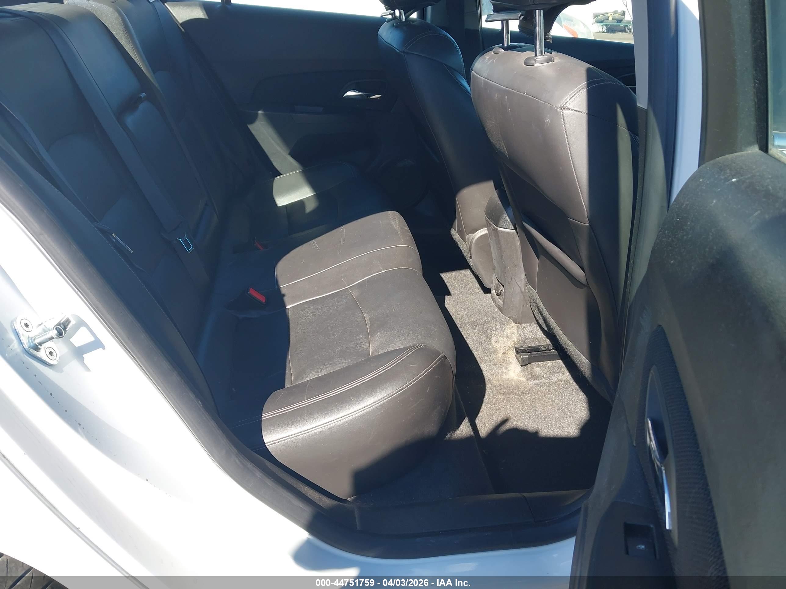 CHEVROLET CRUZE image 8