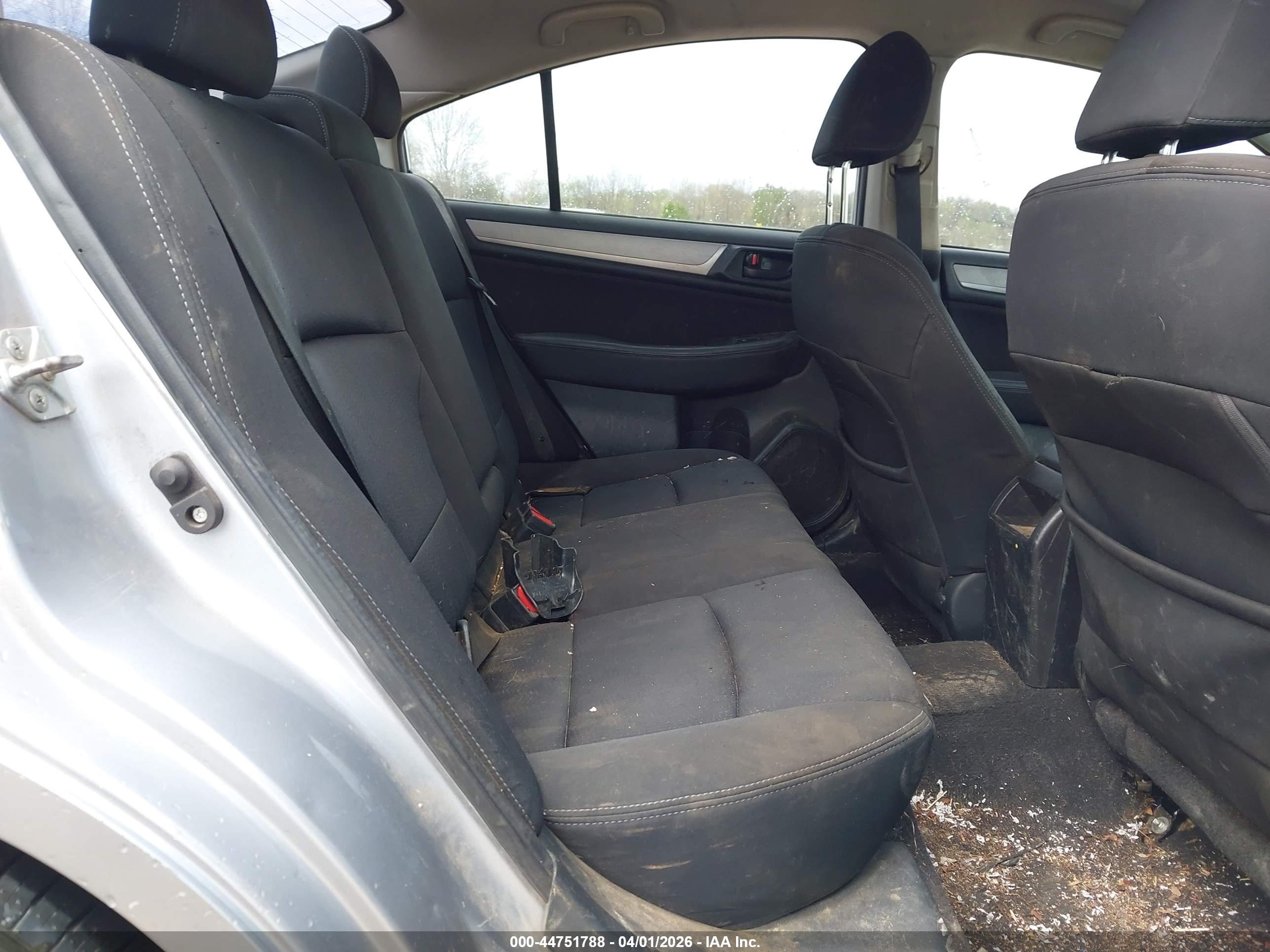SUBARU LEGACY image 8