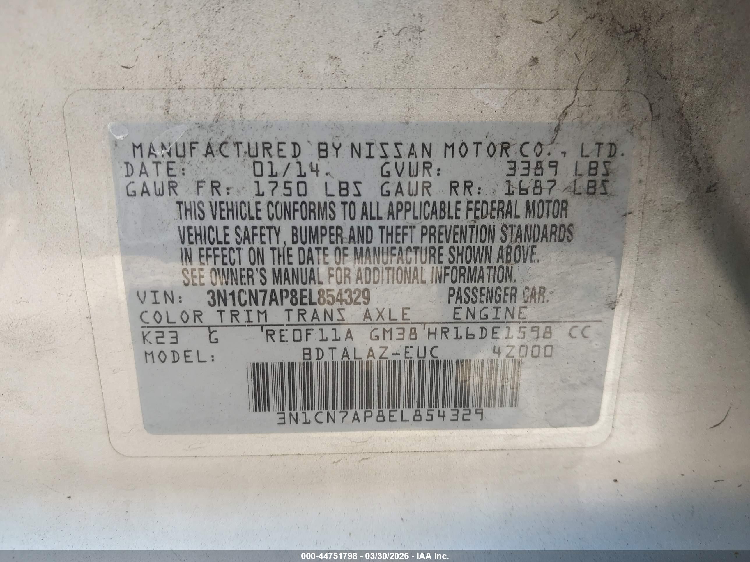 NISSAN VERSA image 9
