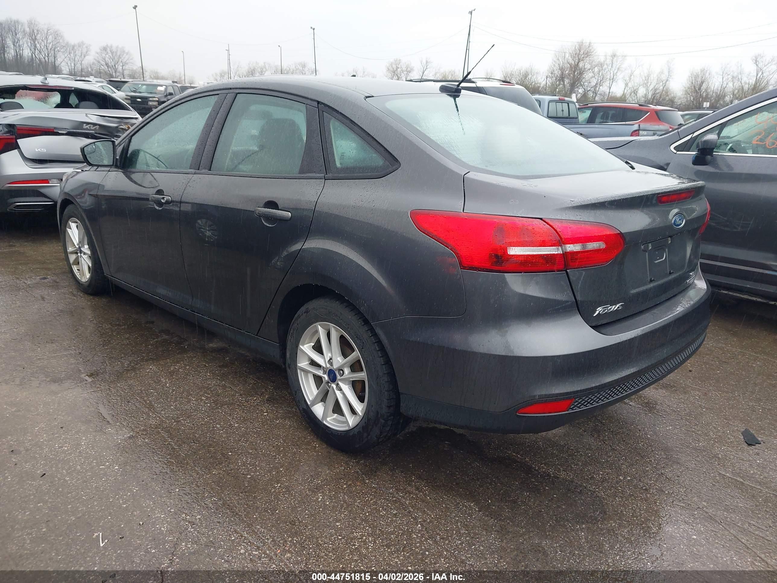FORD FOCUS image 3
