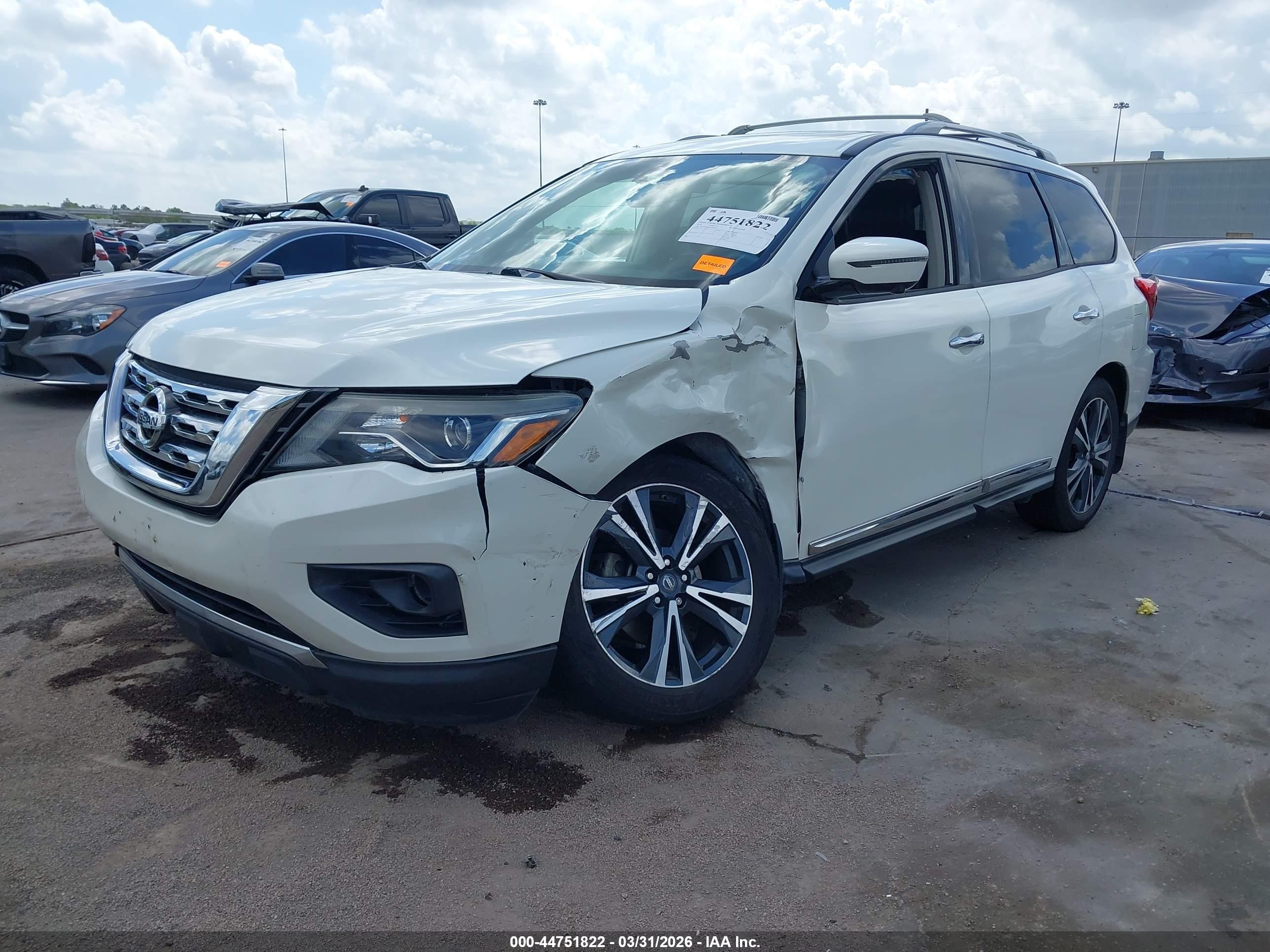 NISSAN PATHFINDER image 2