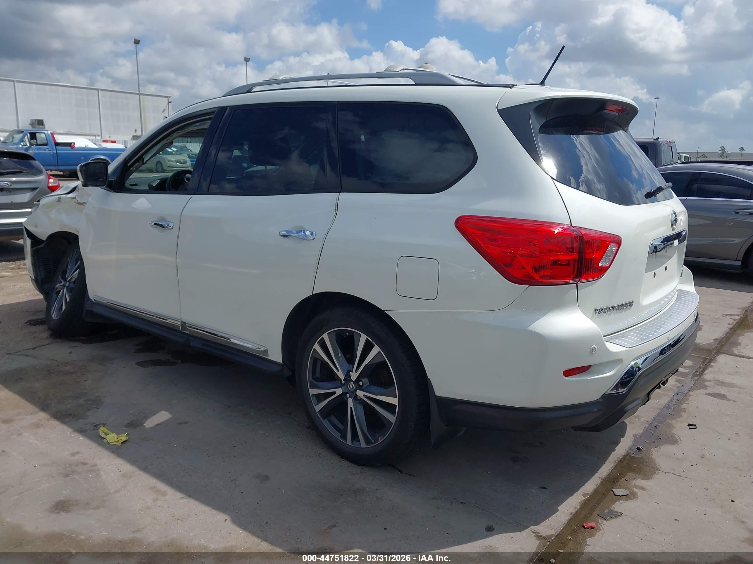 NISSAN PATHFINDER image 3