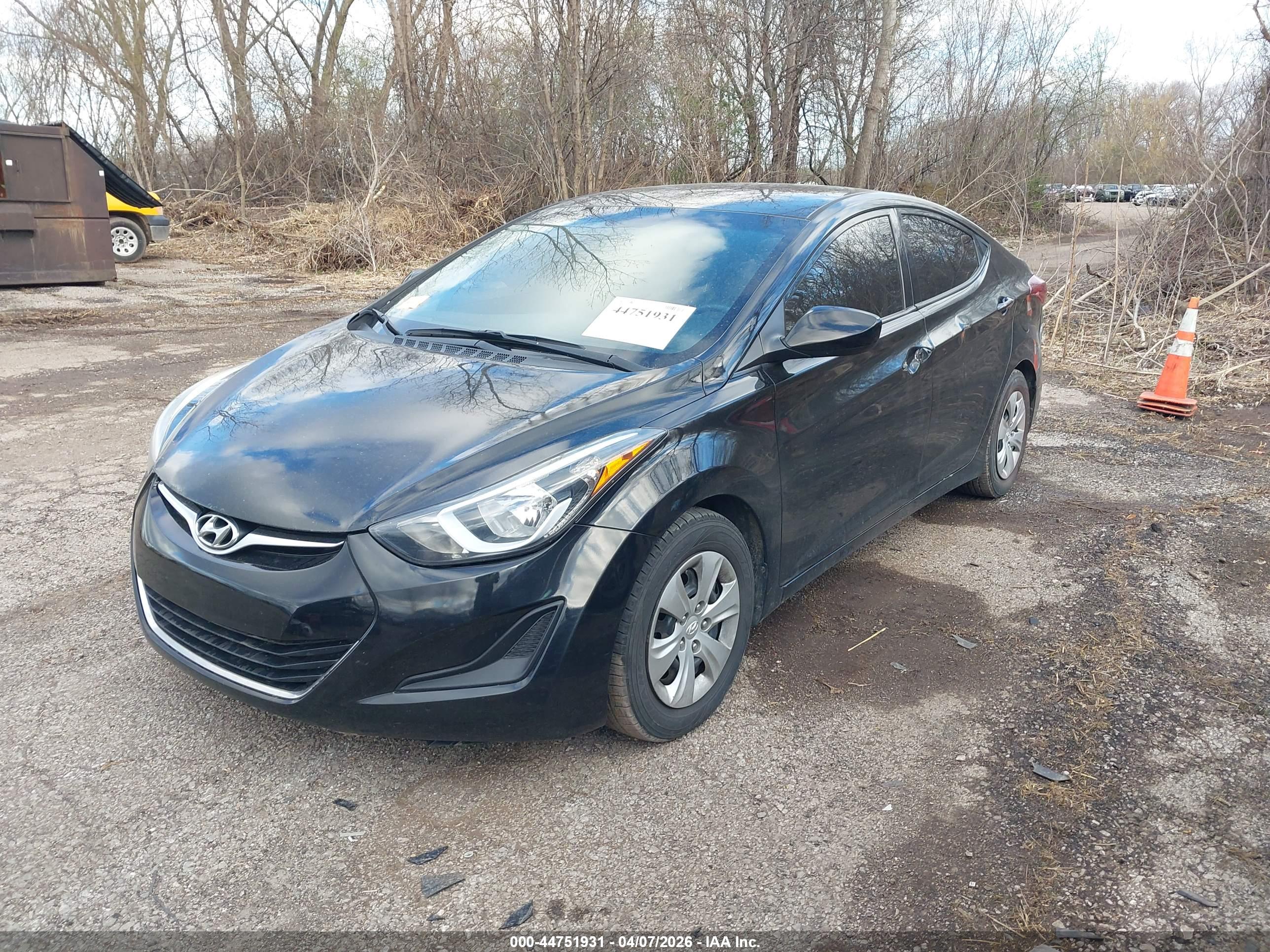 HYUNDAI ELANTRA image 2
