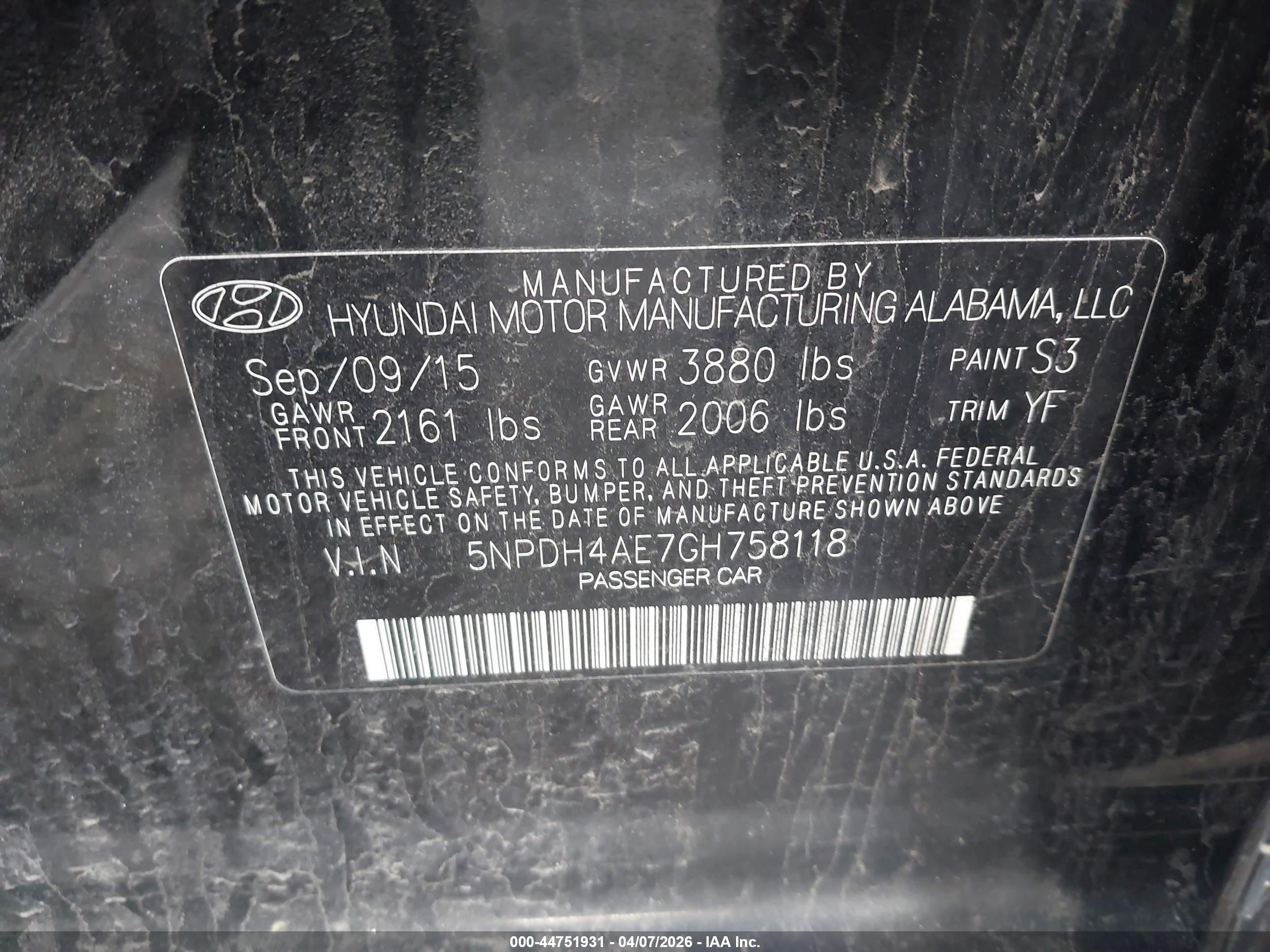 HYUNDAI ELANTRA image 9