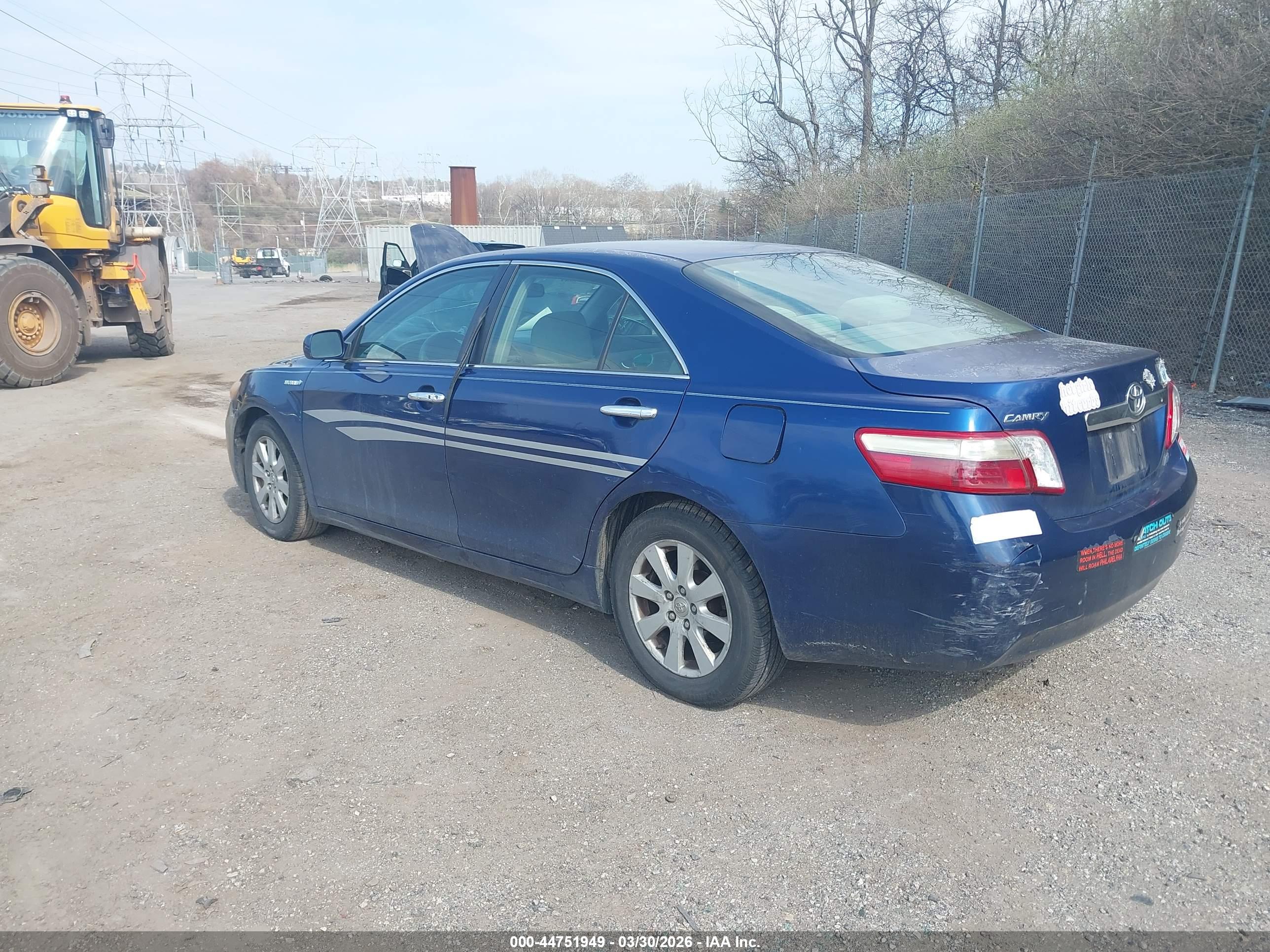 TOYOTA CAMRY image 3