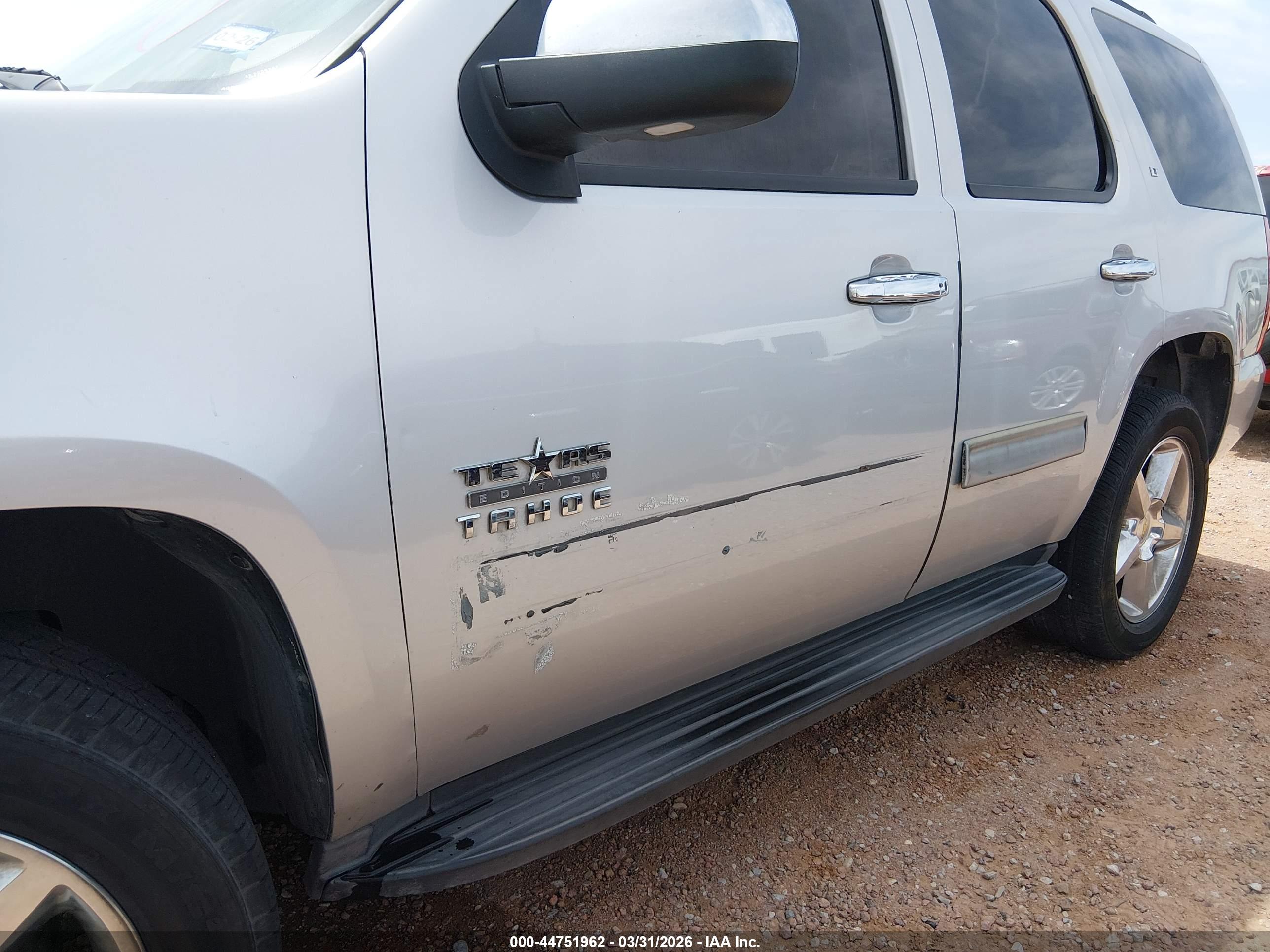 CHEVROLET TAHOE image 6