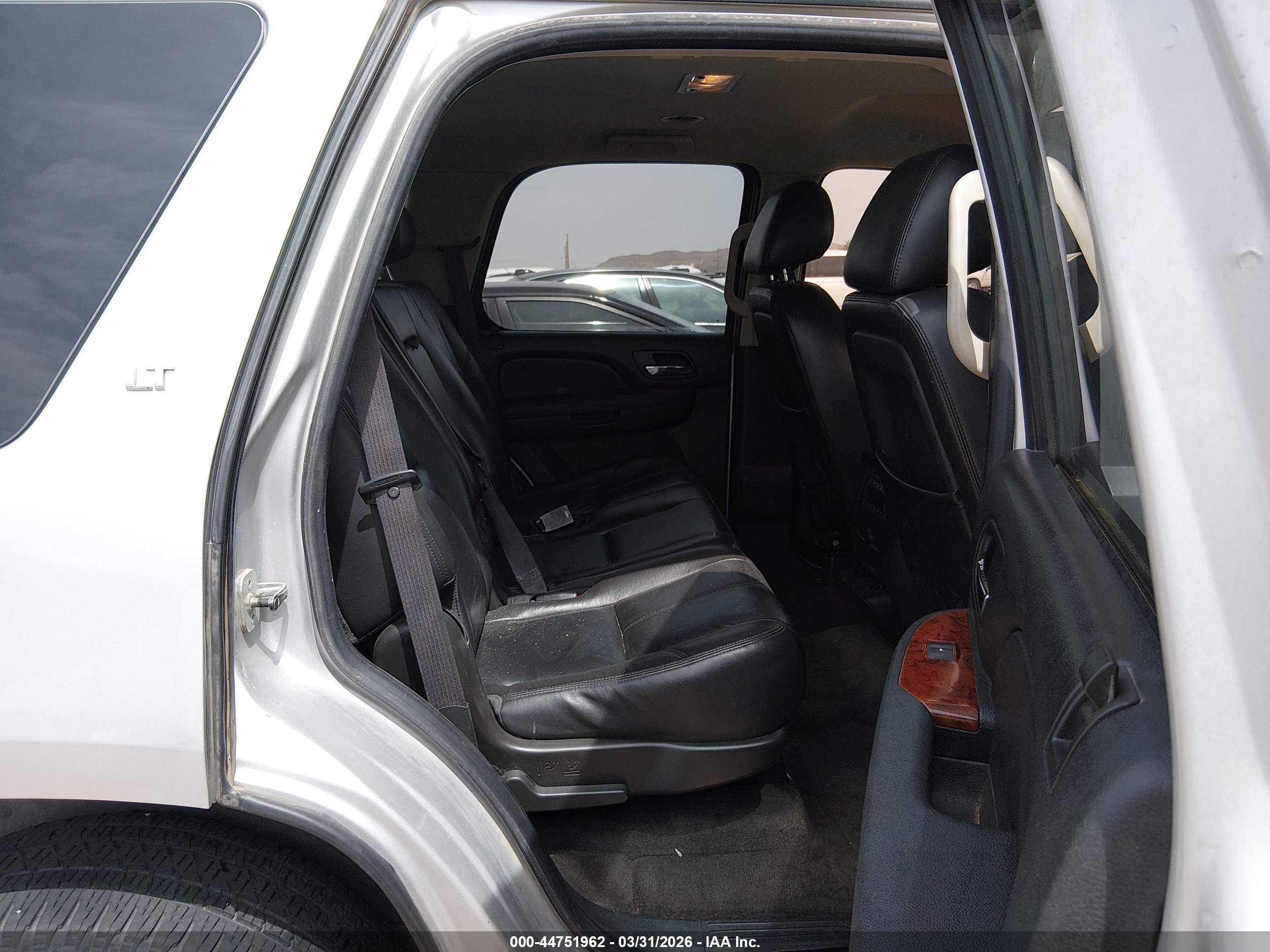 CHEVROLET TAHOE image 8
