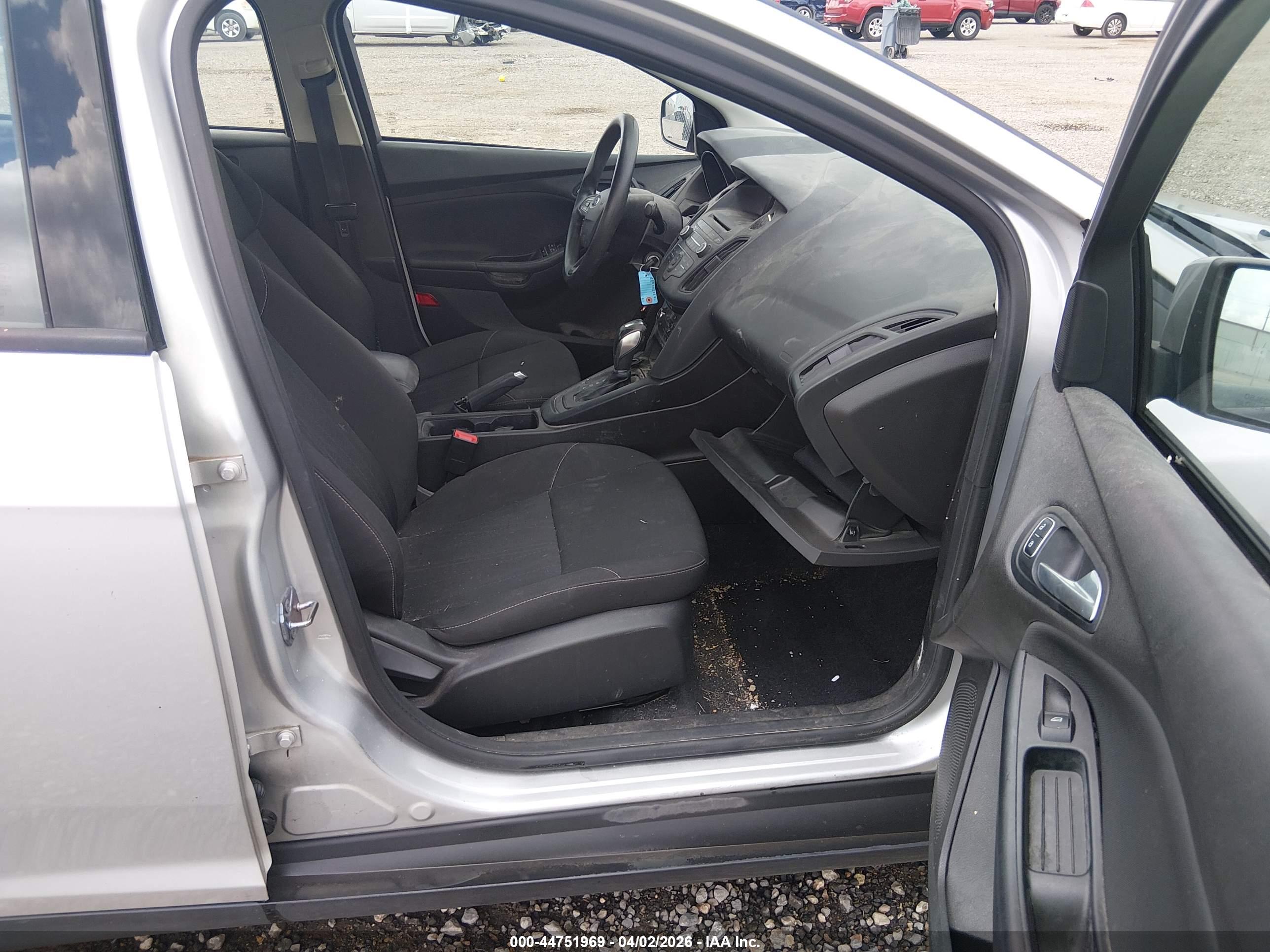 FORD FOCUS image 5