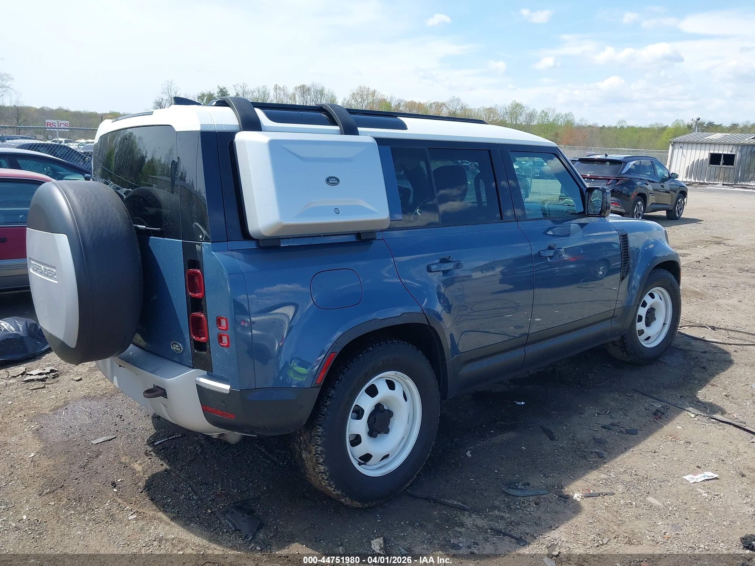 LAND ROVER image 4