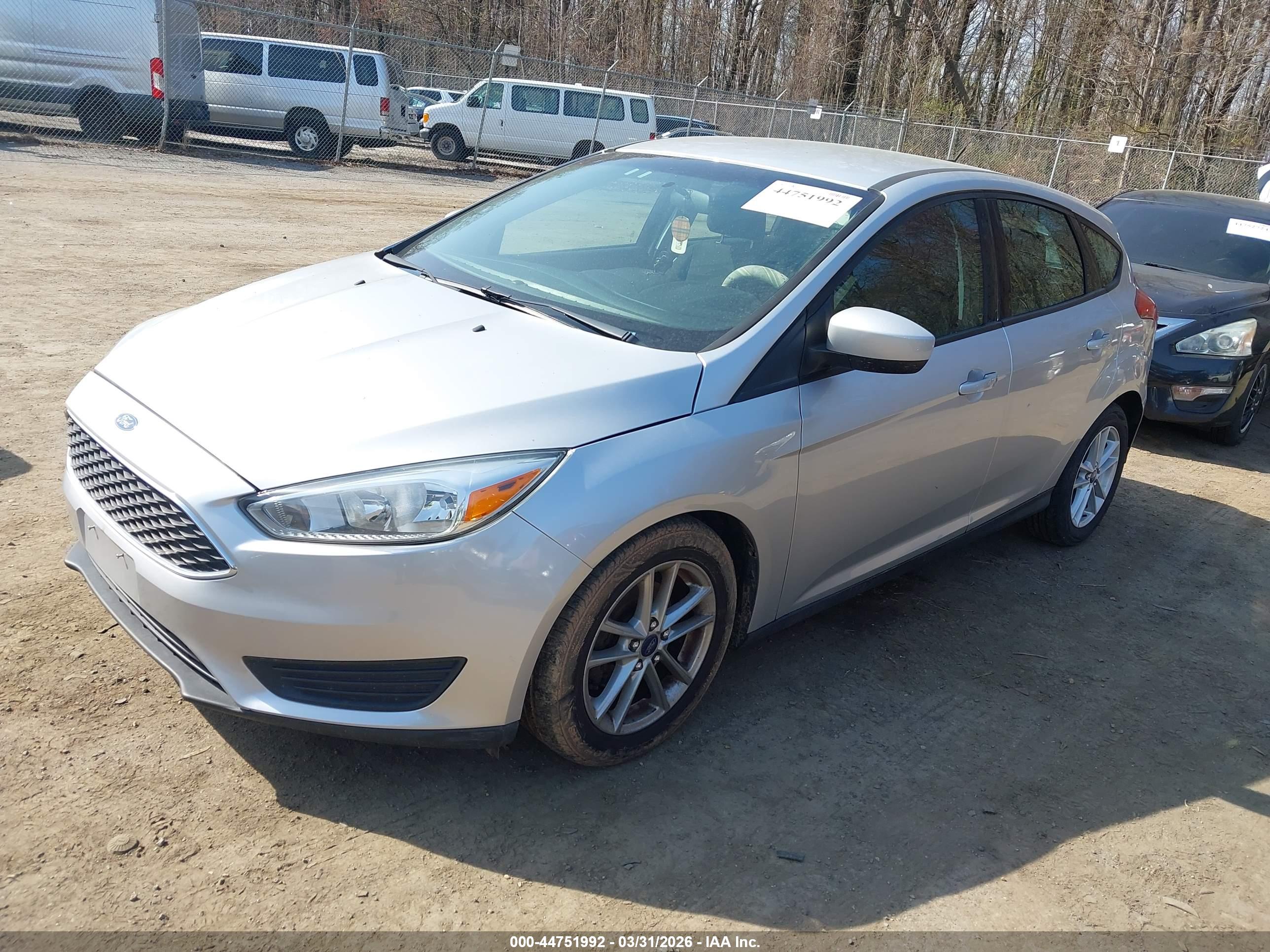 FORD FOCUS image 2