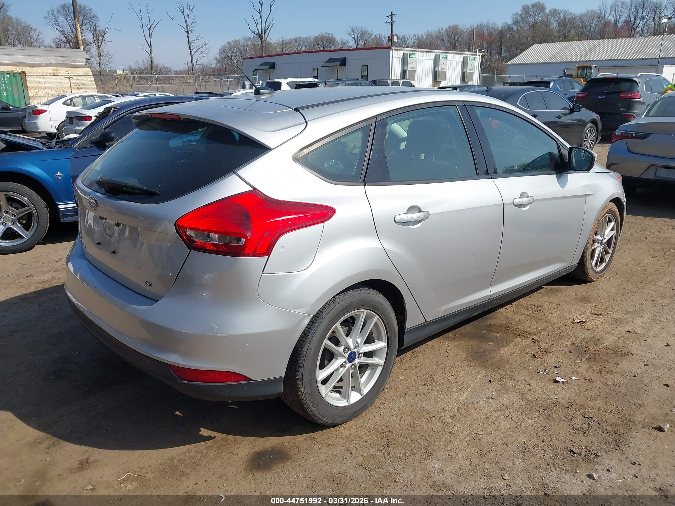 FORD FOCUS image 4