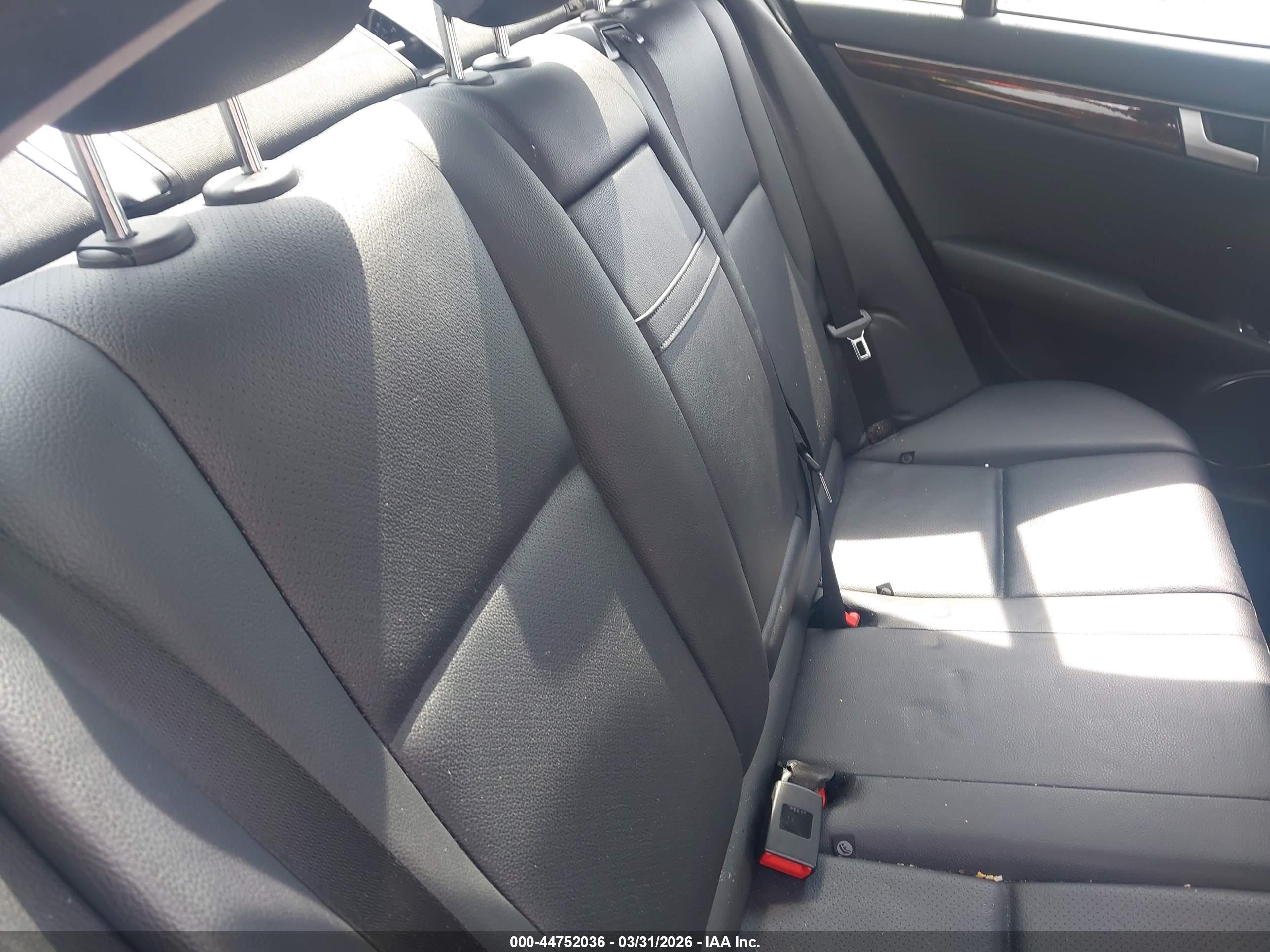 MERCEDES-BENZ C image 8
