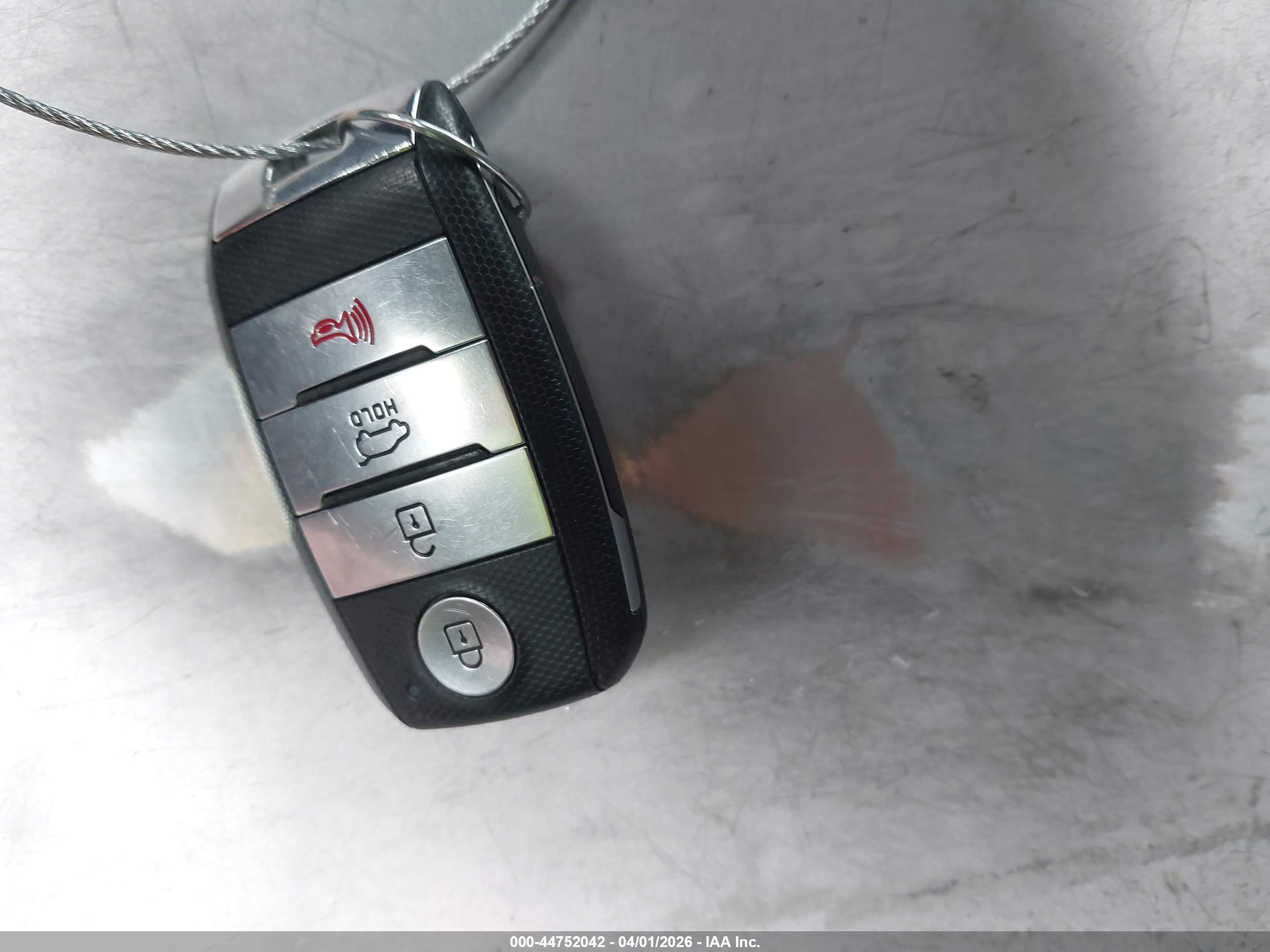 KIA SPORTAGE image 11