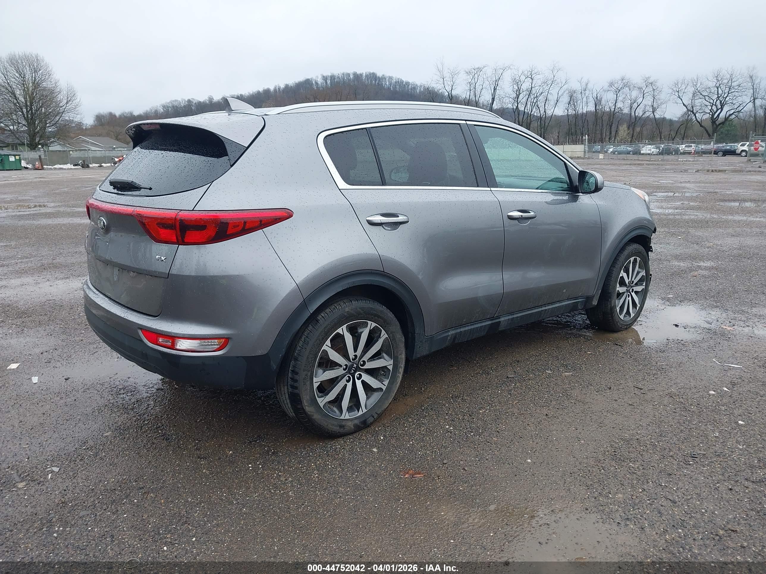 KIA SPORTAGE image 4